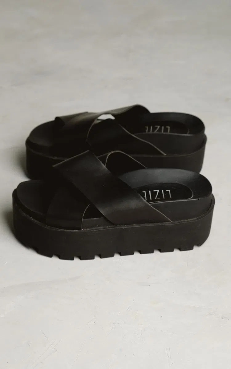 Flat x Preto