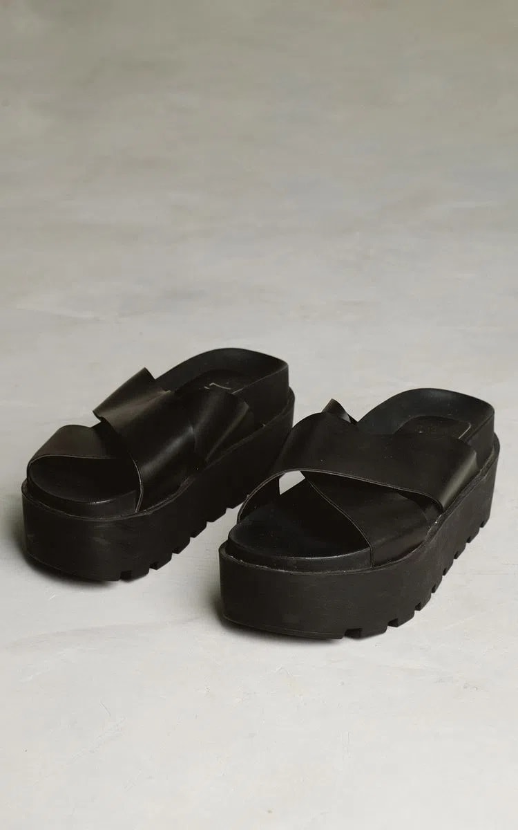 Flat x Preto
