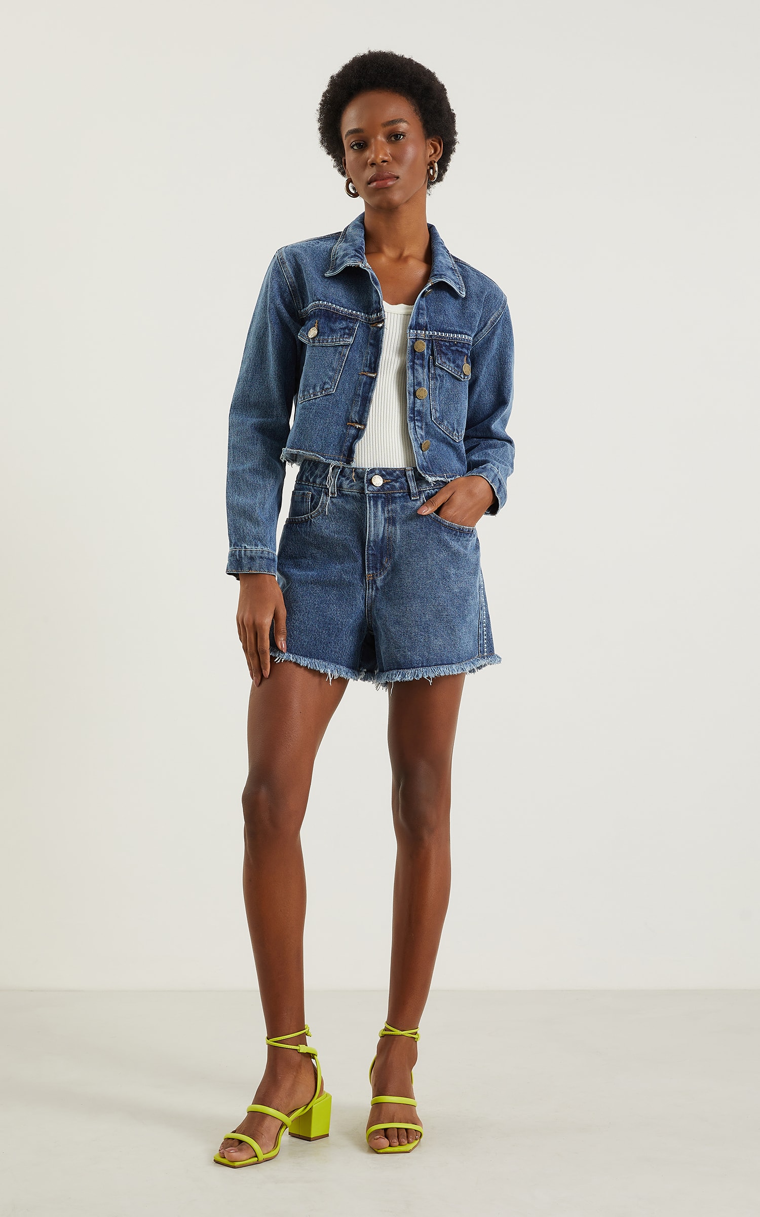 Jaqueta Bordada Jeans Escuro