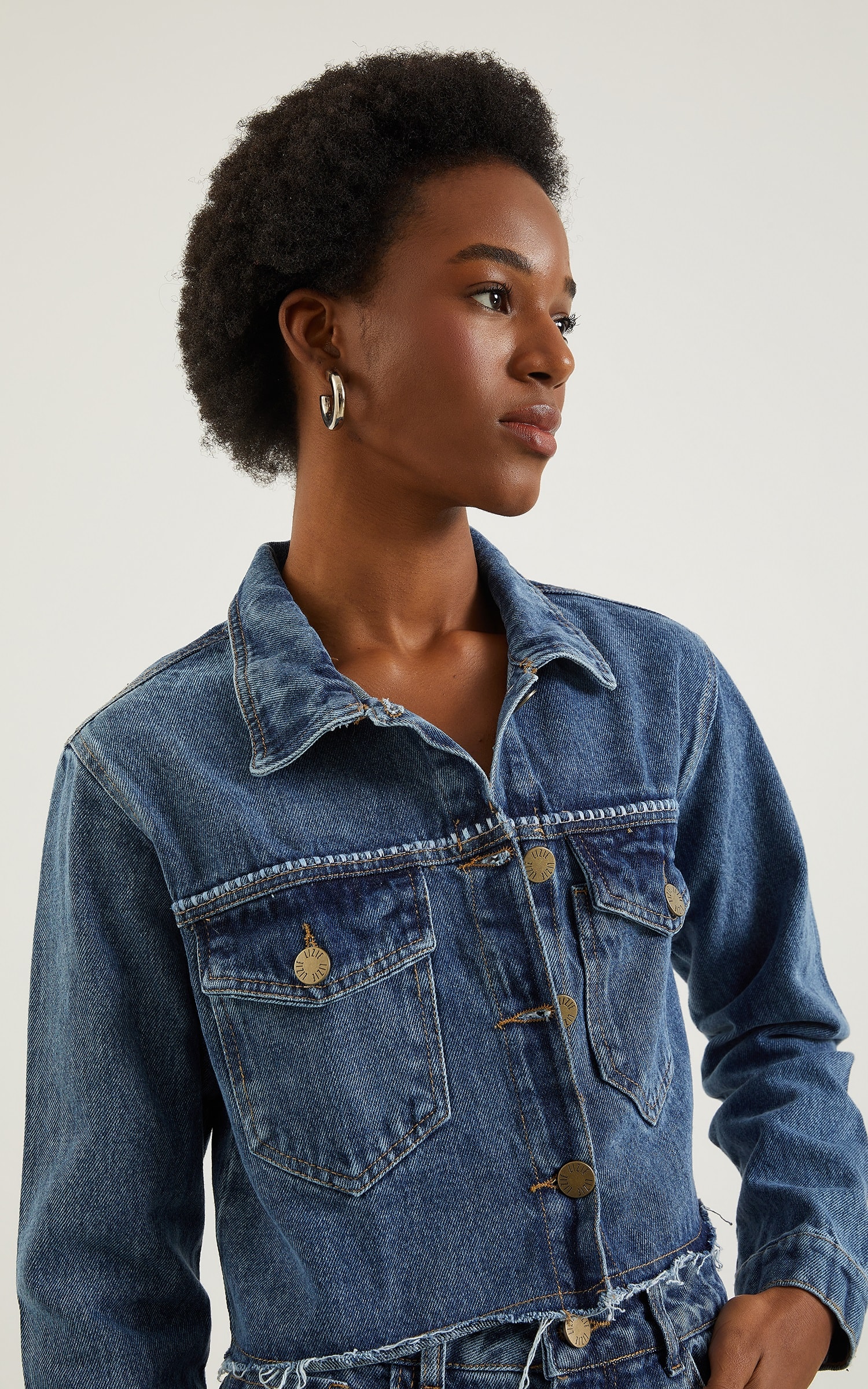 Jaqueta Bordada Jeans Escuro