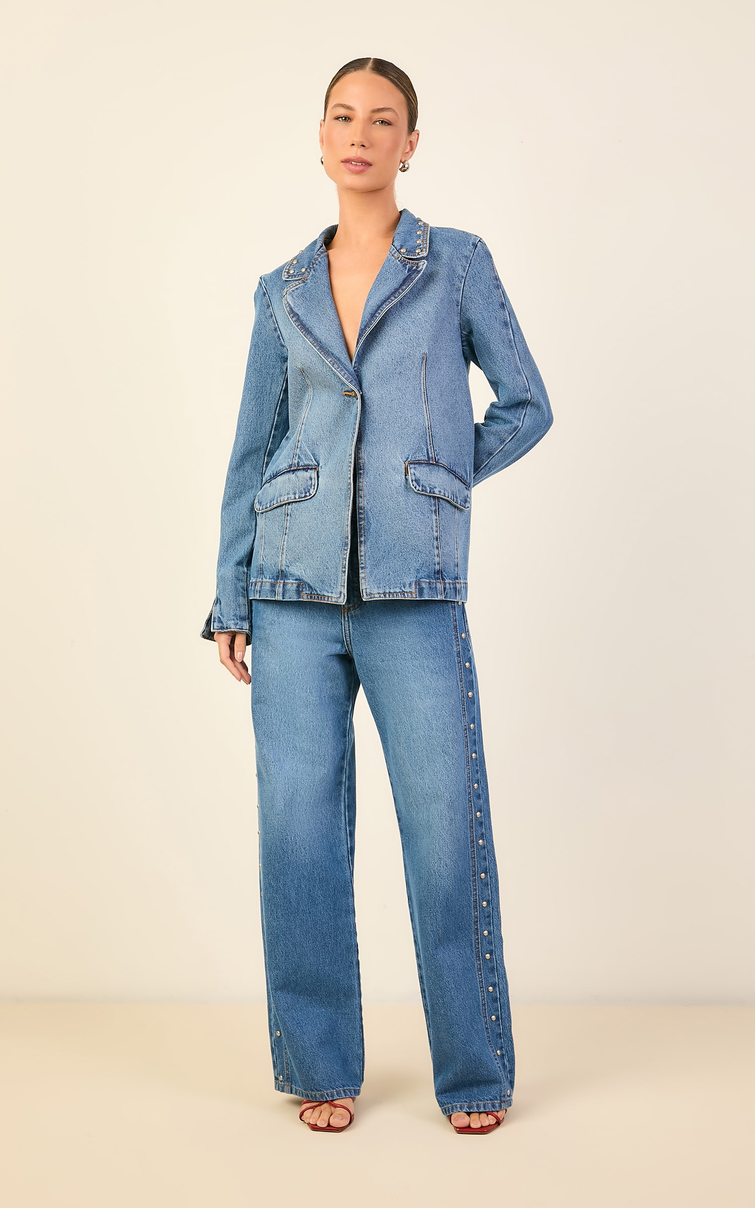 Jaqueta Jeans Rebite Bola Jeans Medio