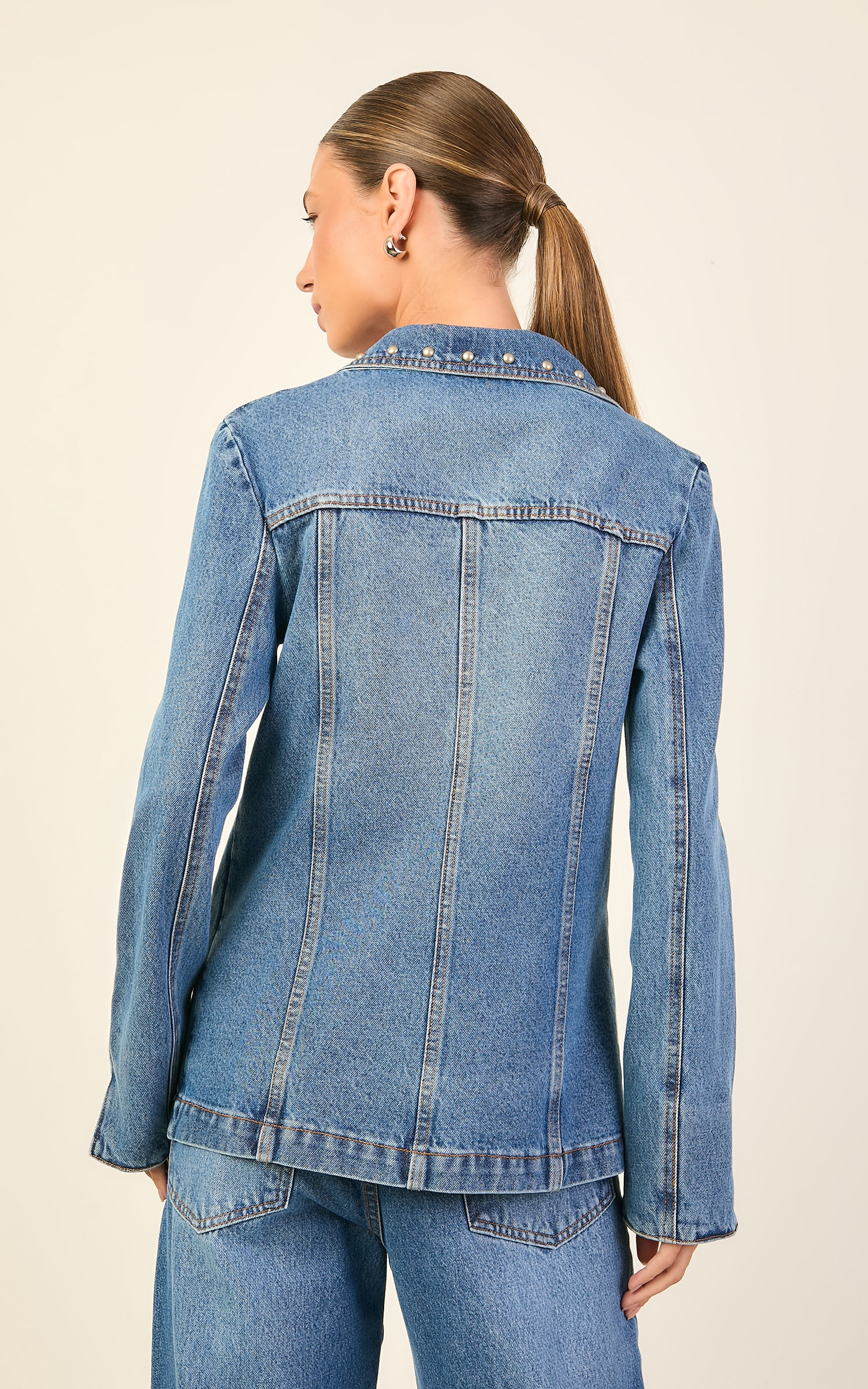 Jaqueta Jeans Rebite Bola Jeans Medio