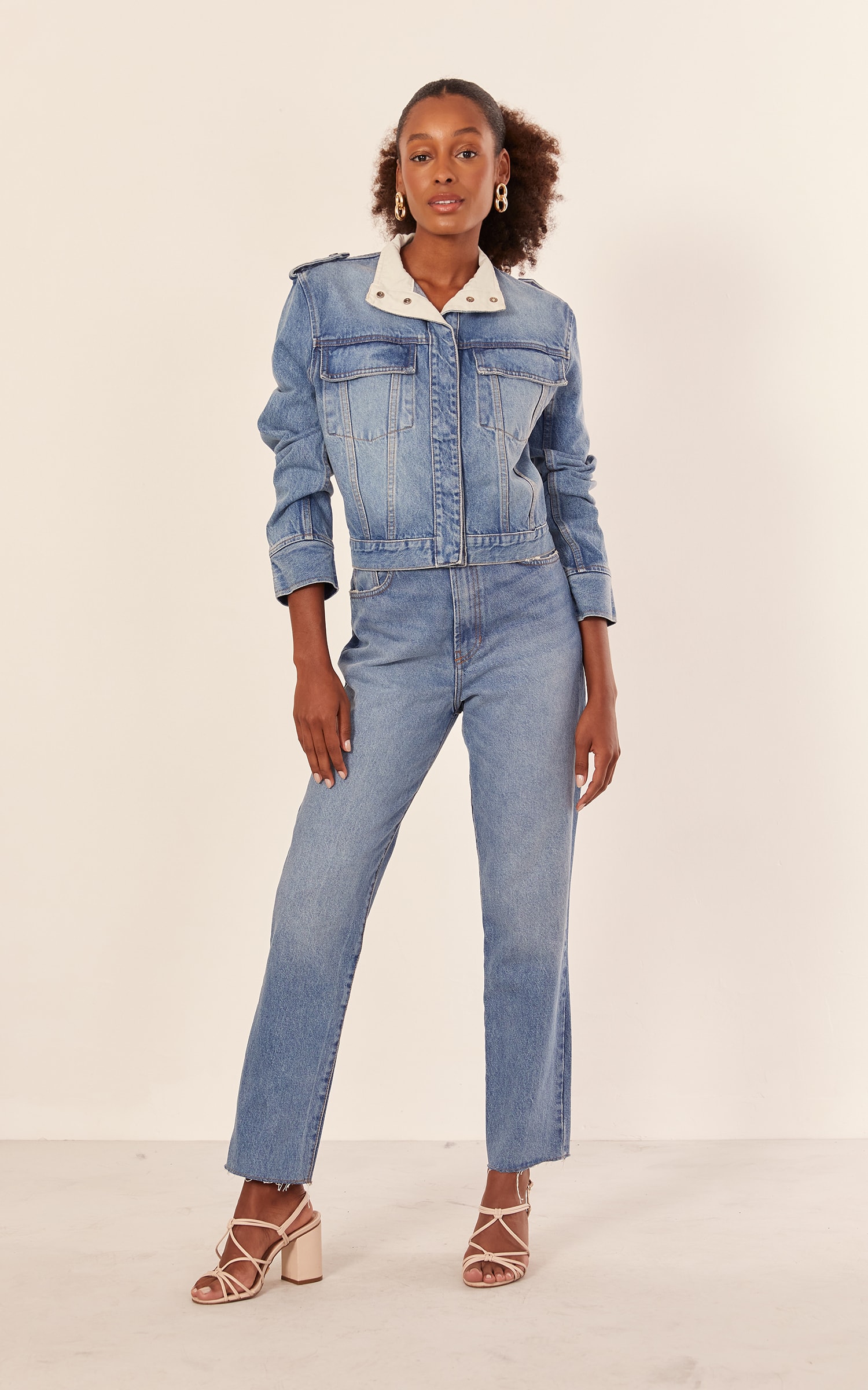 Jaqueta Ombreira Jeans Claro