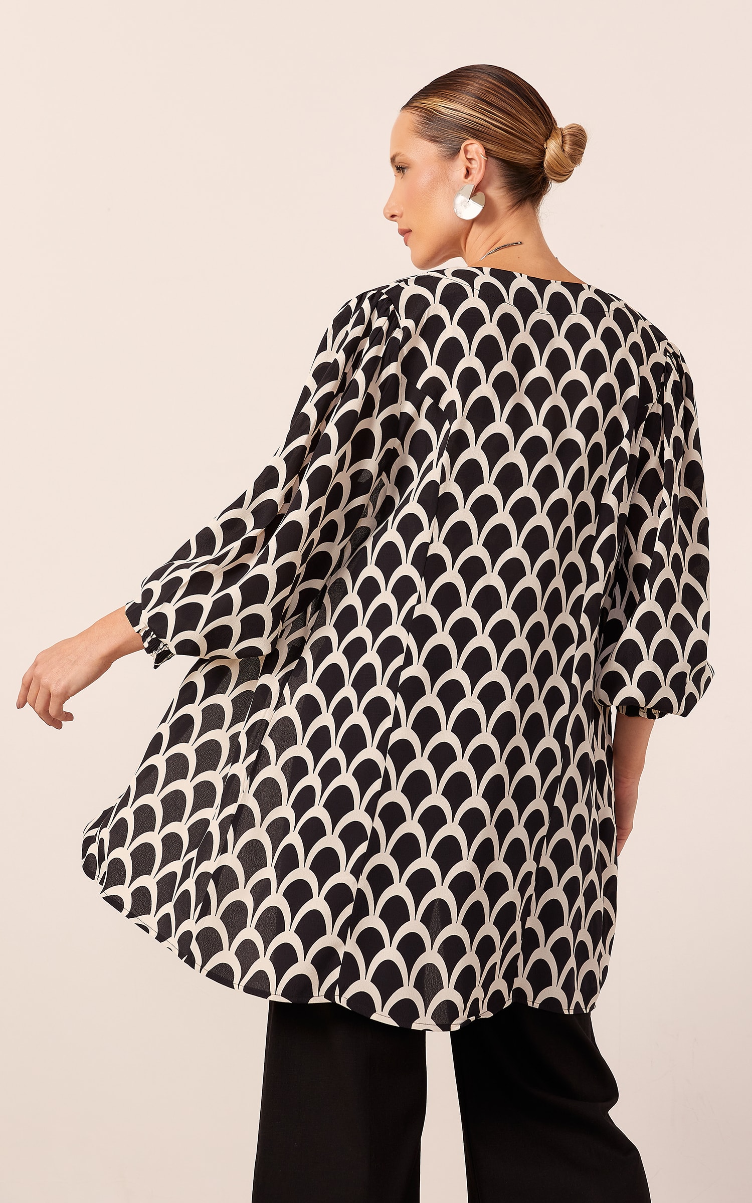 Kimono Arcos Com Faixa Preto