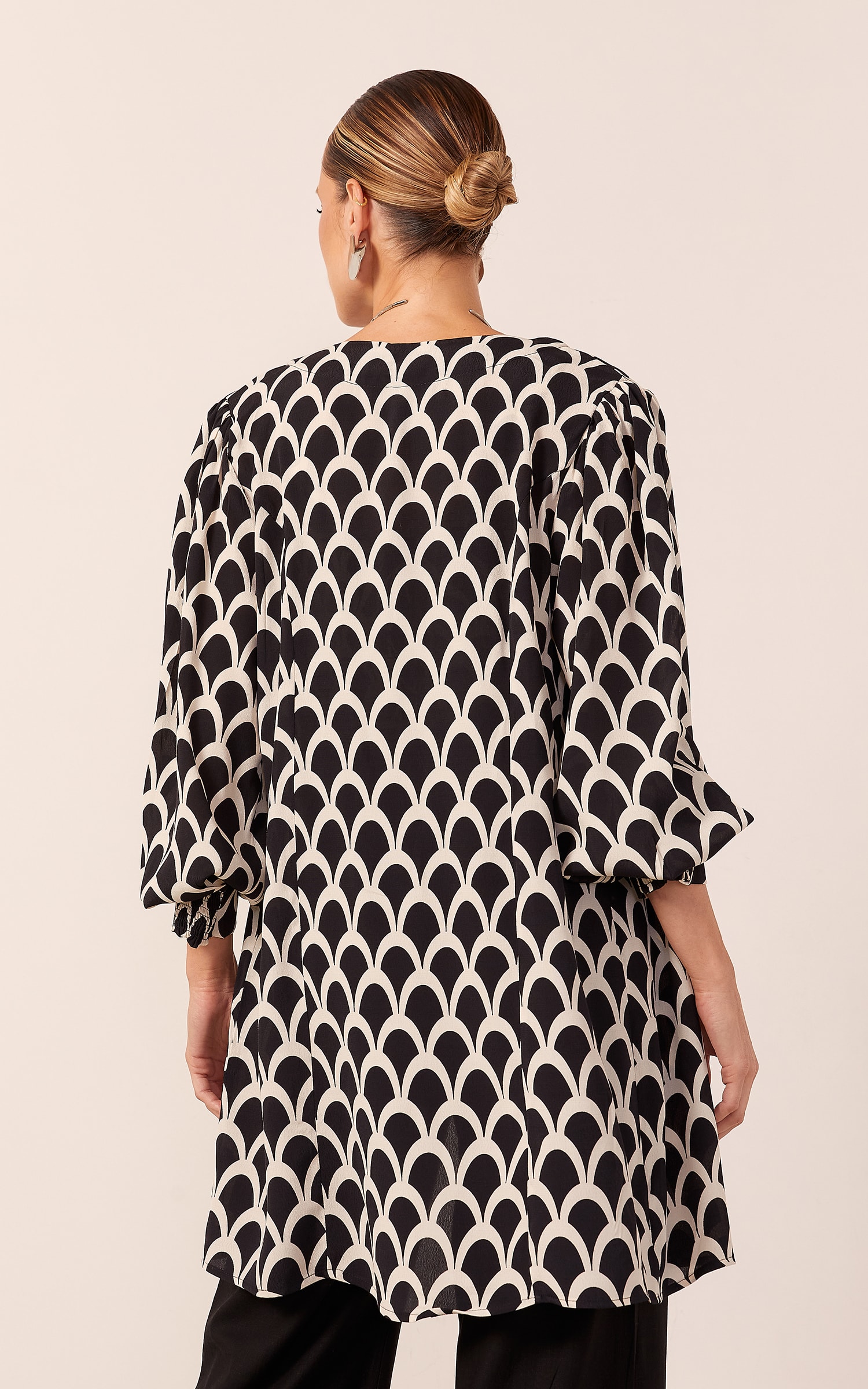 Kimono Arcos Com Faixa Preto