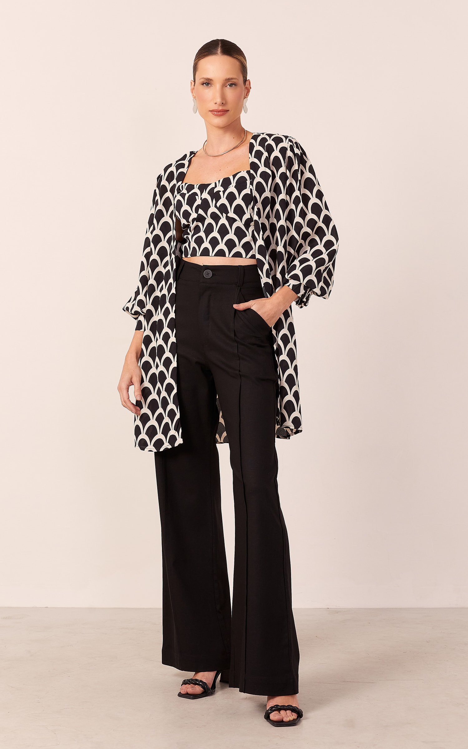 Kimono Arcos Com Faixa Preto