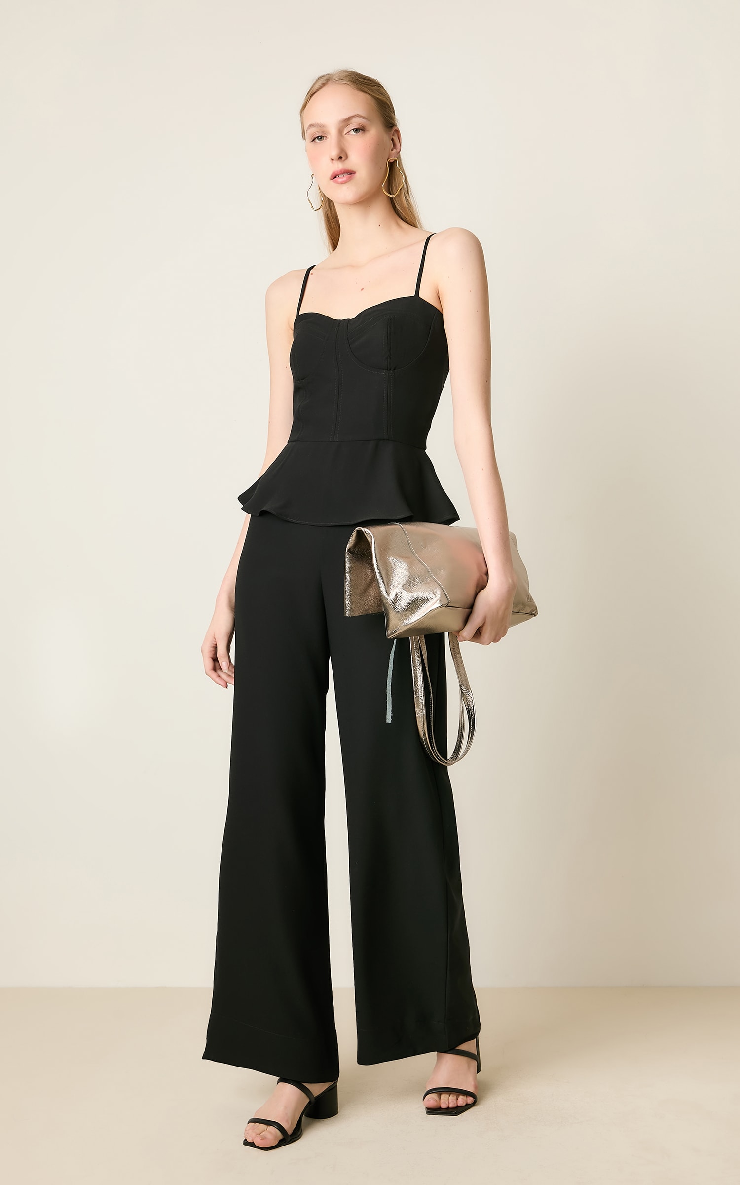 Macacao Peplum Mountain Preto