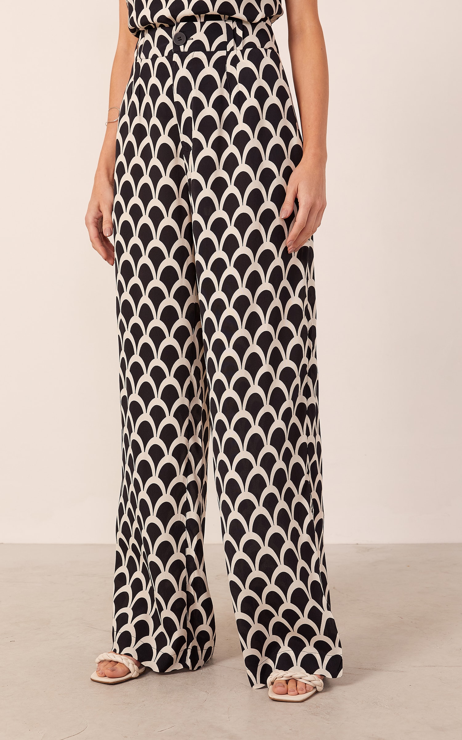 Pantalona Arcos Clássica Preto
