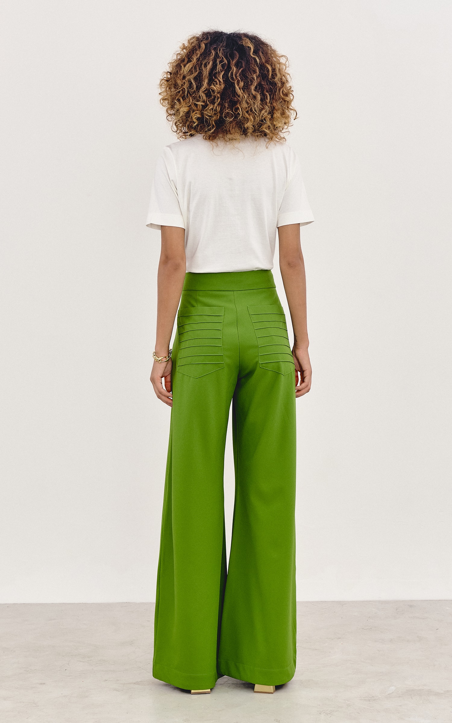 Pantalona Bolso Nervuras Verde Grama