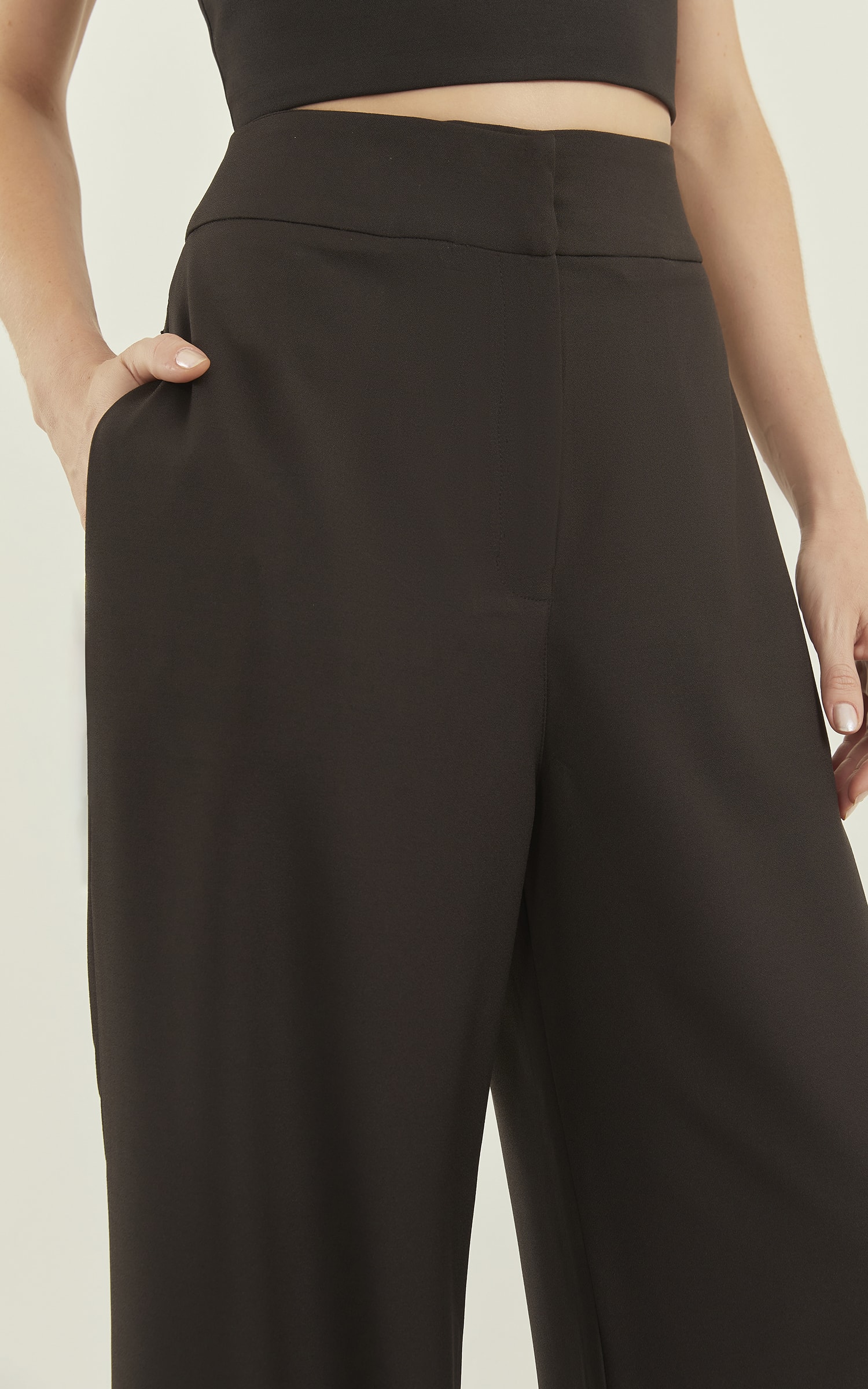 Pantalona Dalia Preto