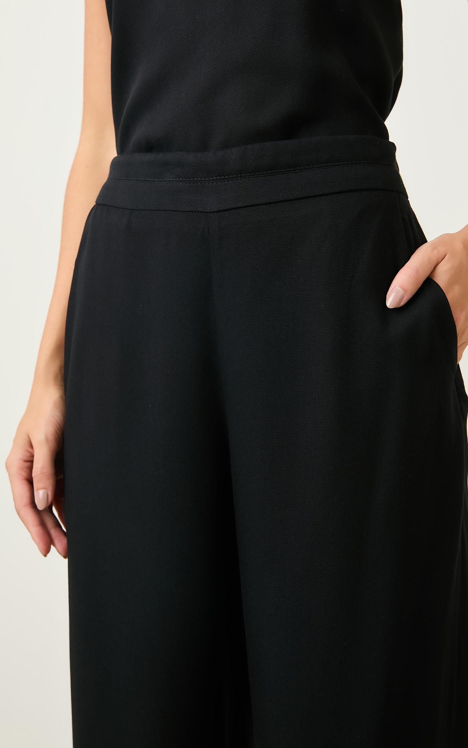 Pantalona Detalhe Cos Costa Preto