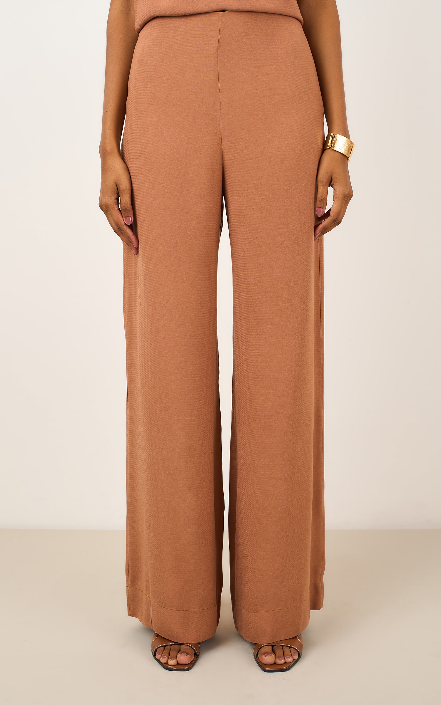 Pantalona Modern Amendoa