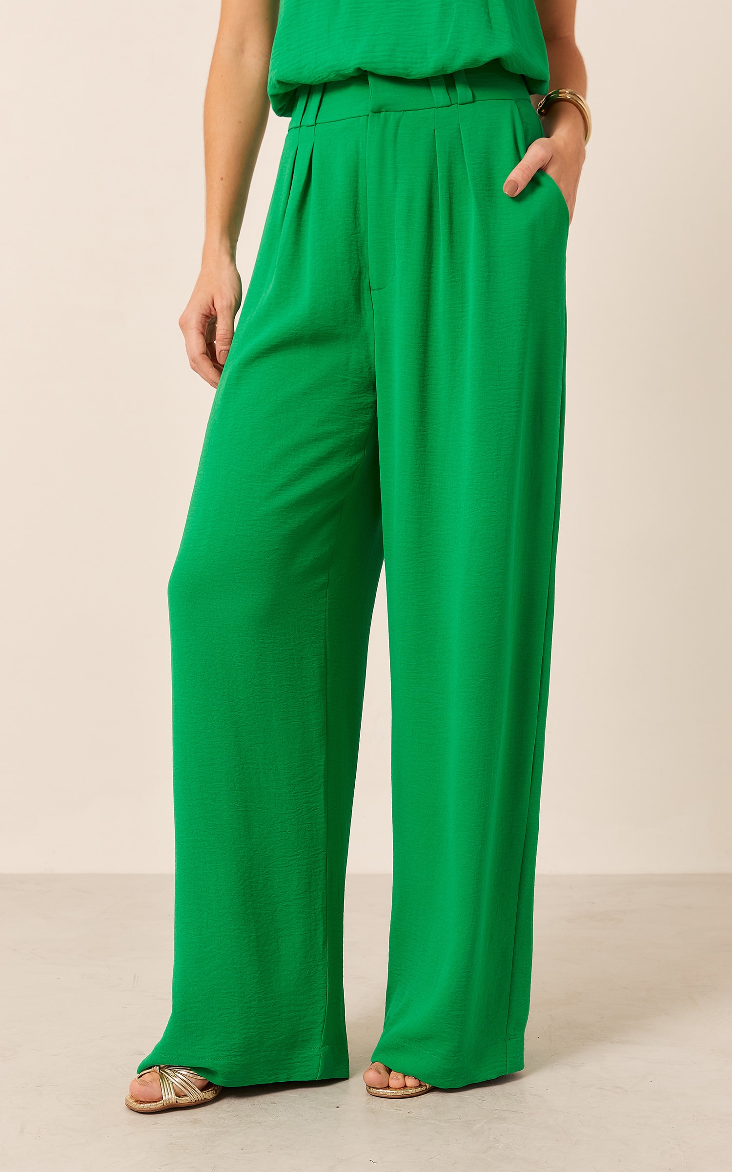 Pantalona Pregas Verde Bandeira