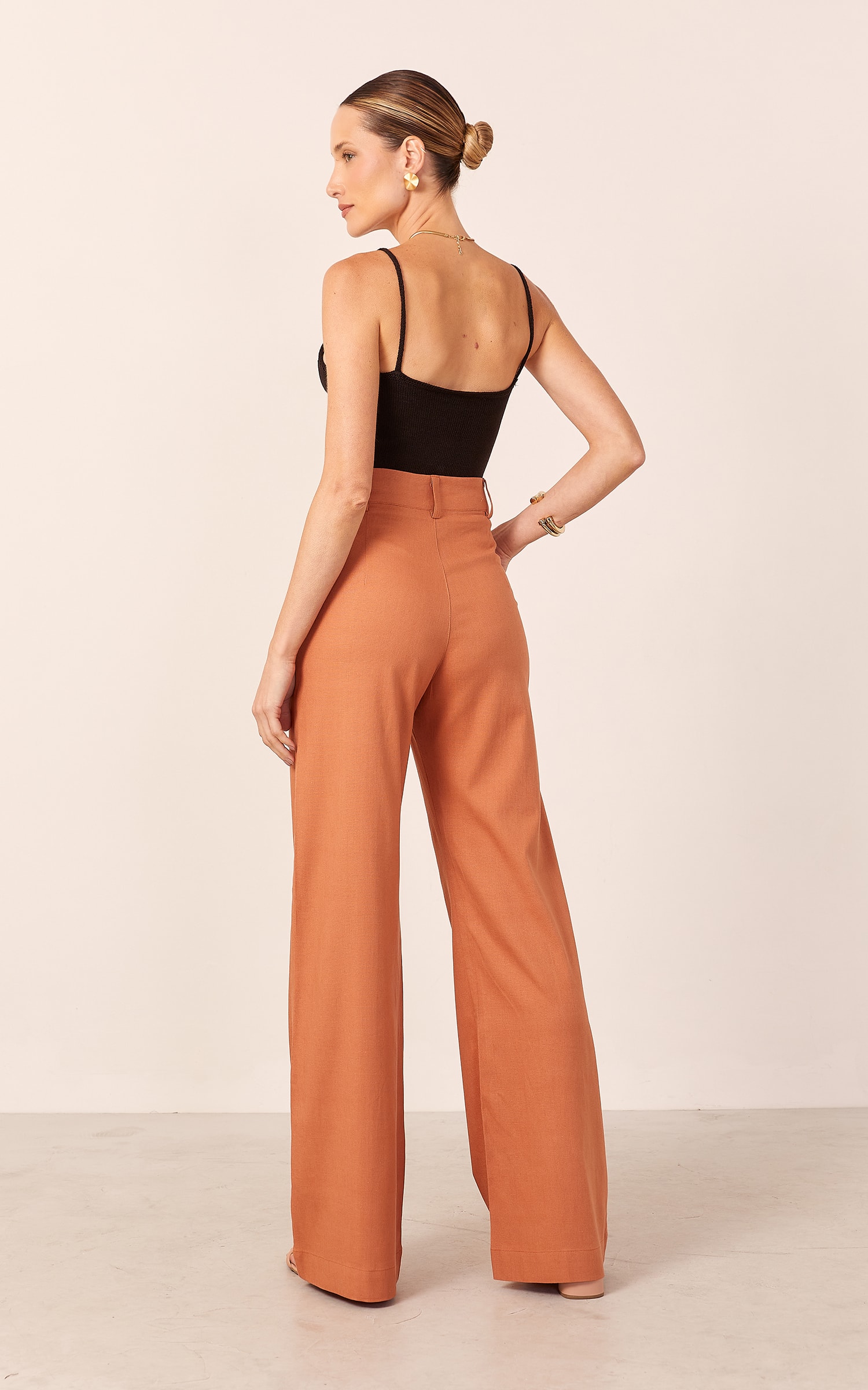 Pantalona Raízes Detalhe Vivo Caramelo