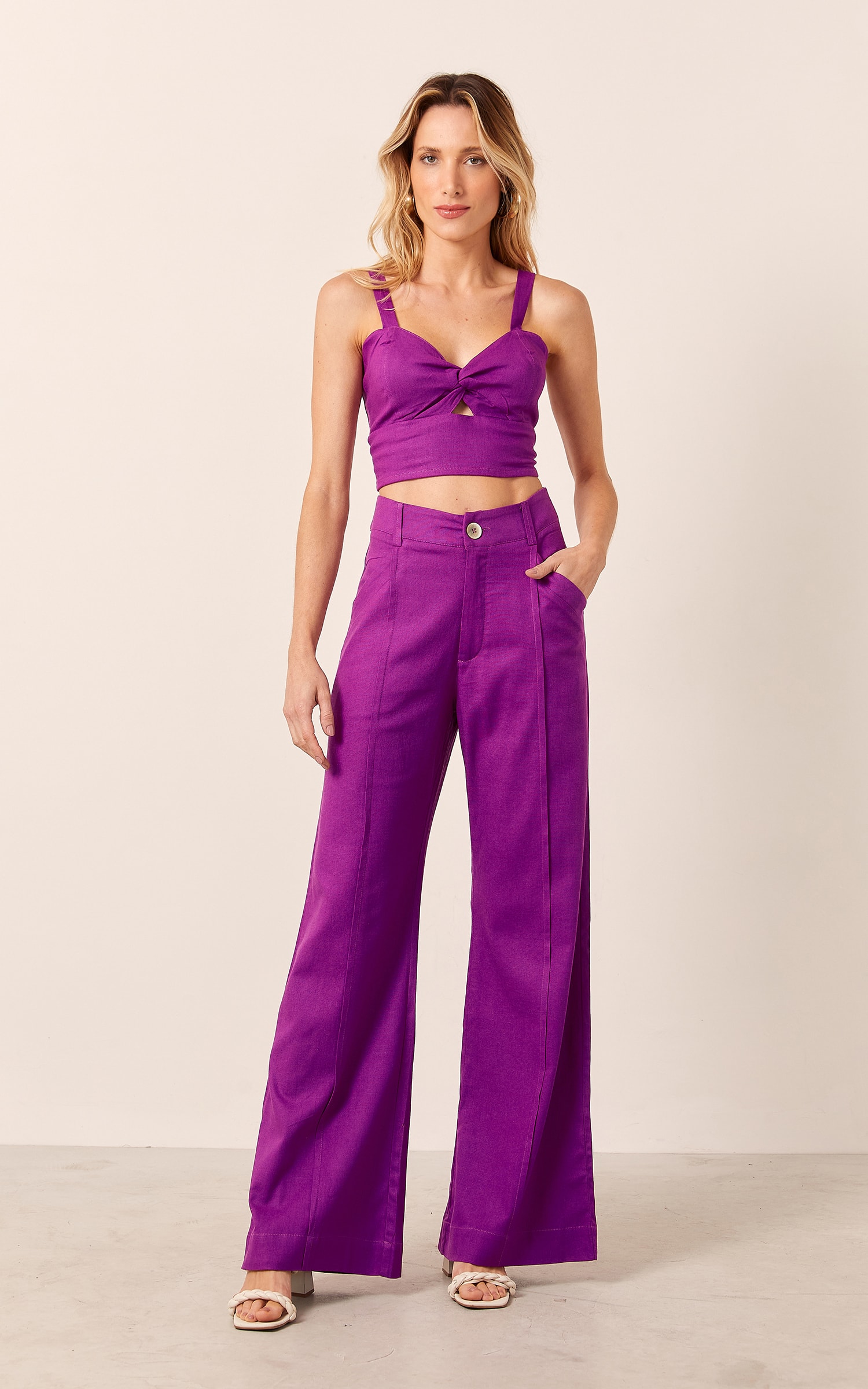 Pantalona Raízes Detalhe Vivo Roxo