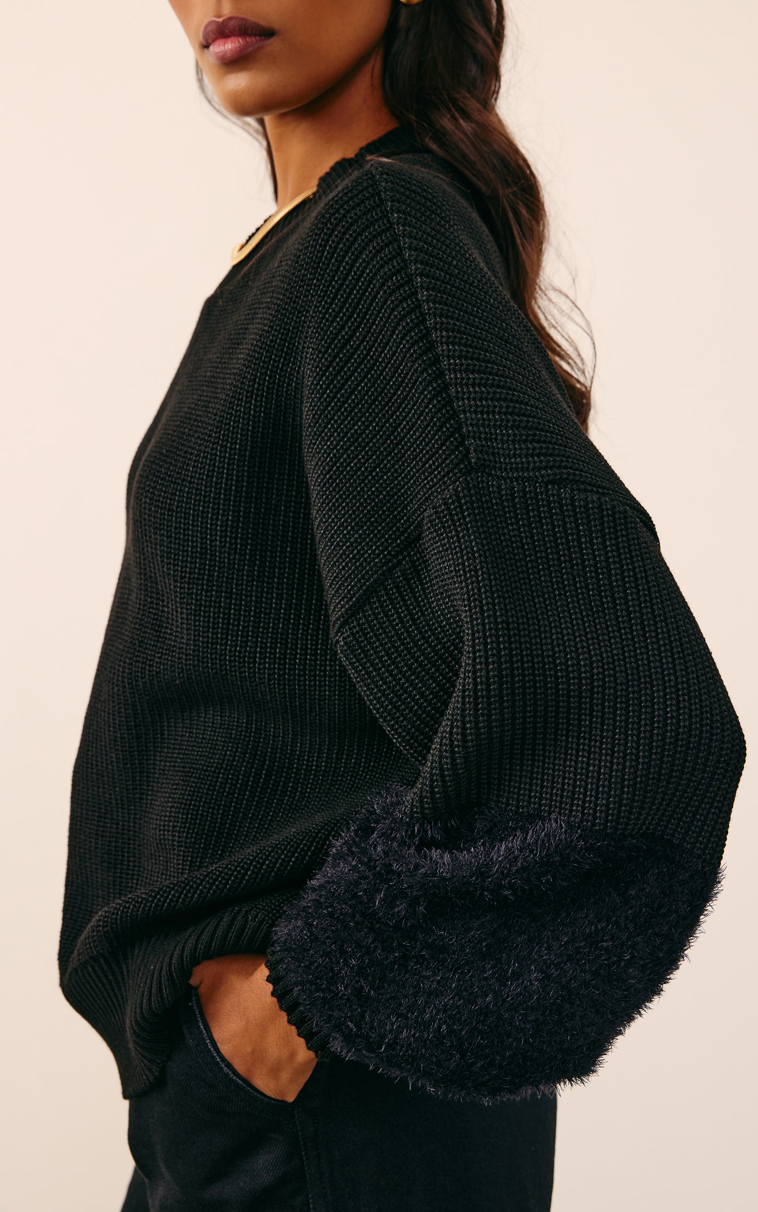 Pull Tricot Manga Detalhe Pelo Preto