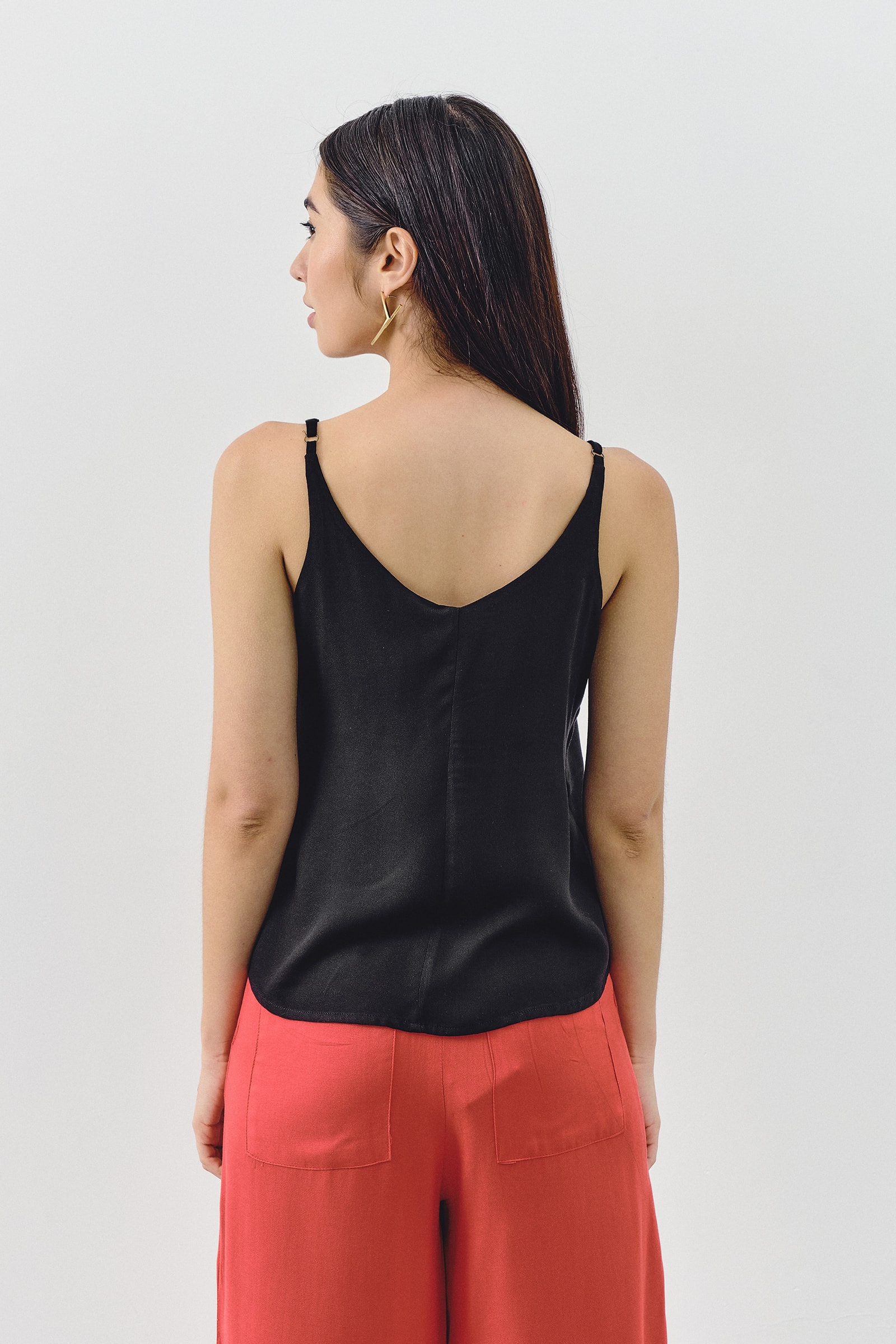 Regata Bordado Preto