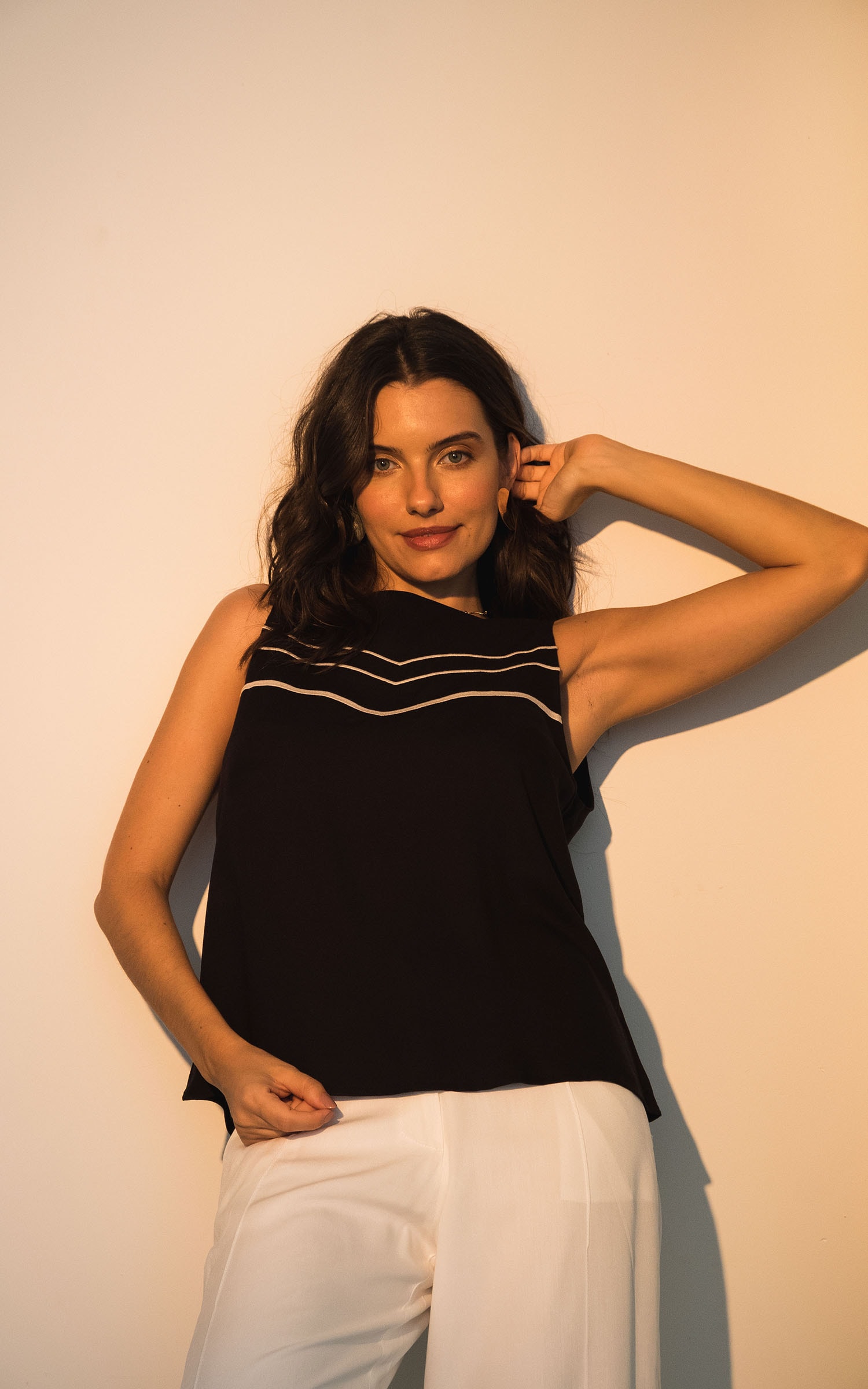 Regata Bordado Vibe Preto