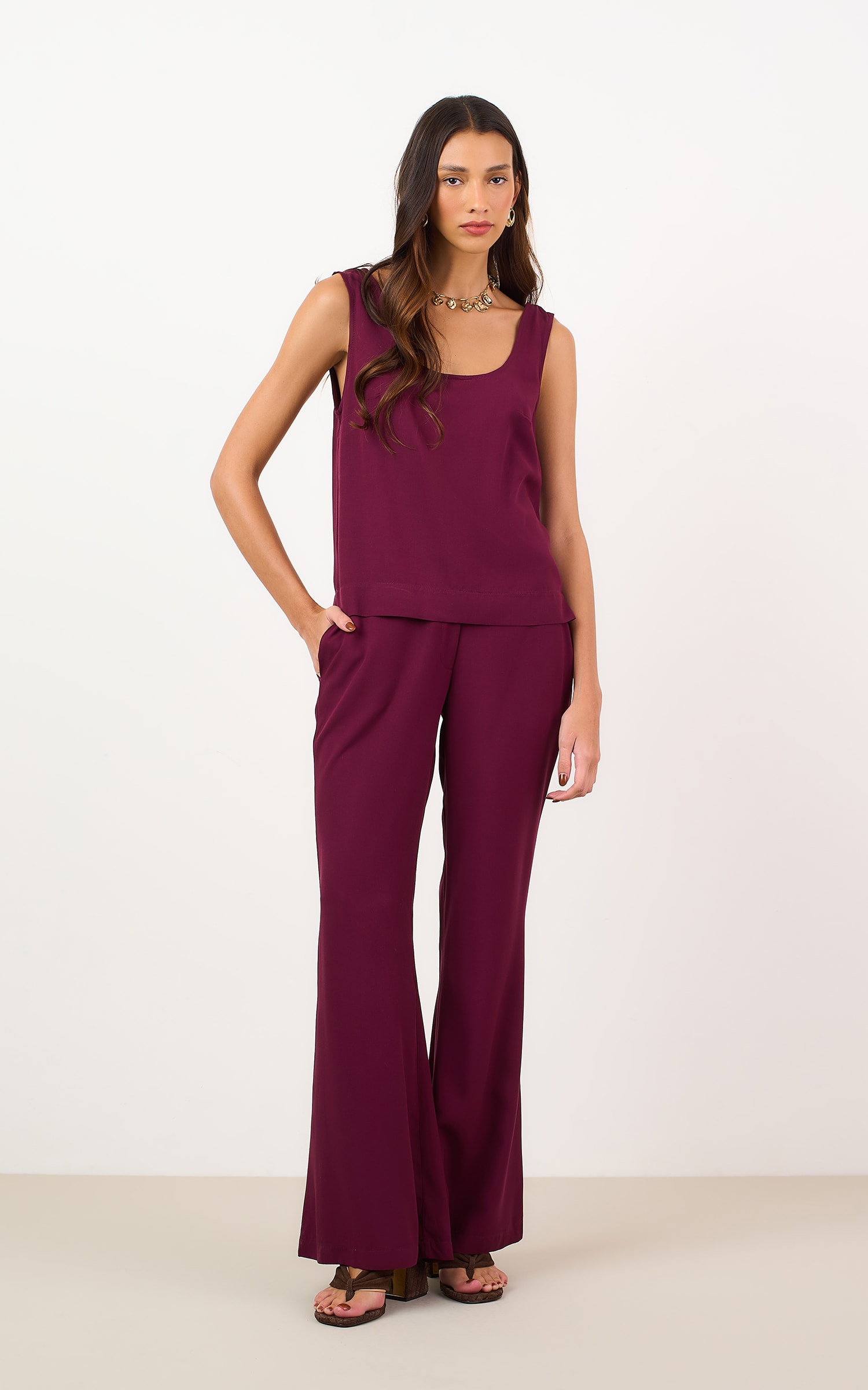 Regata Latte Burgundy