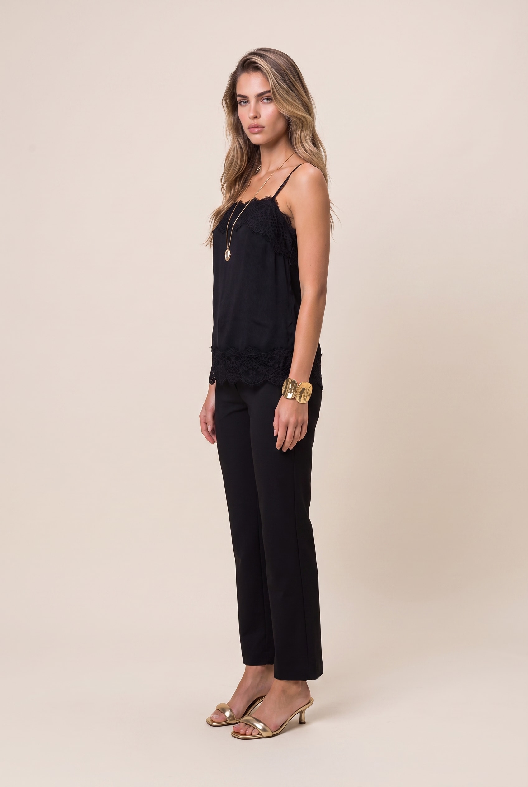 Regata Tour Renda Preto