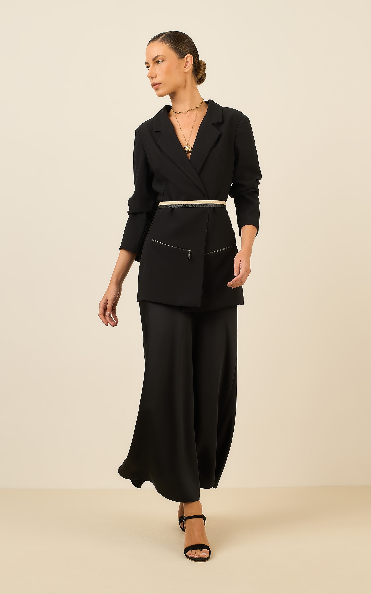 Saia Cropped Creative Preto