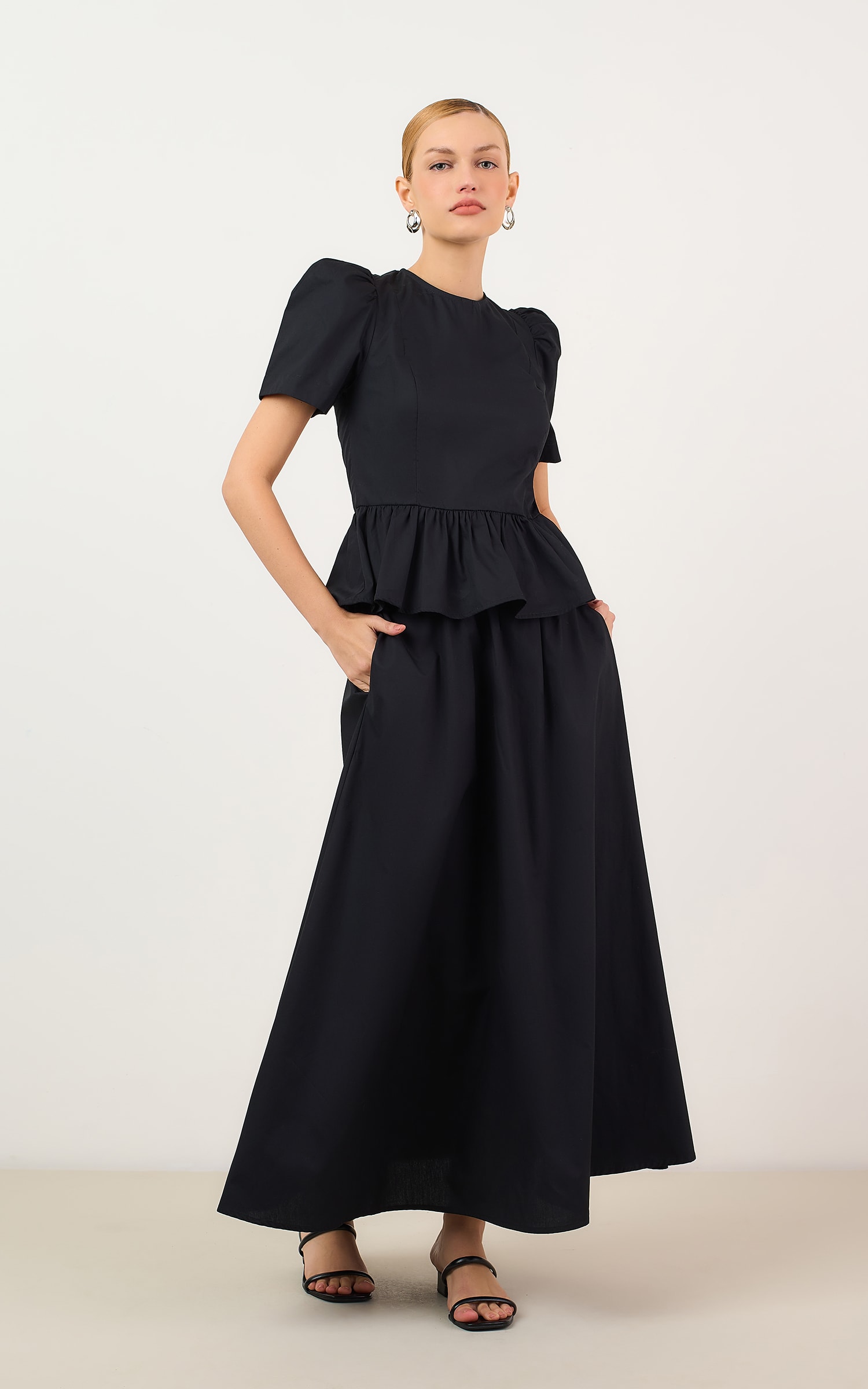 Saia Cropped Crema Preto