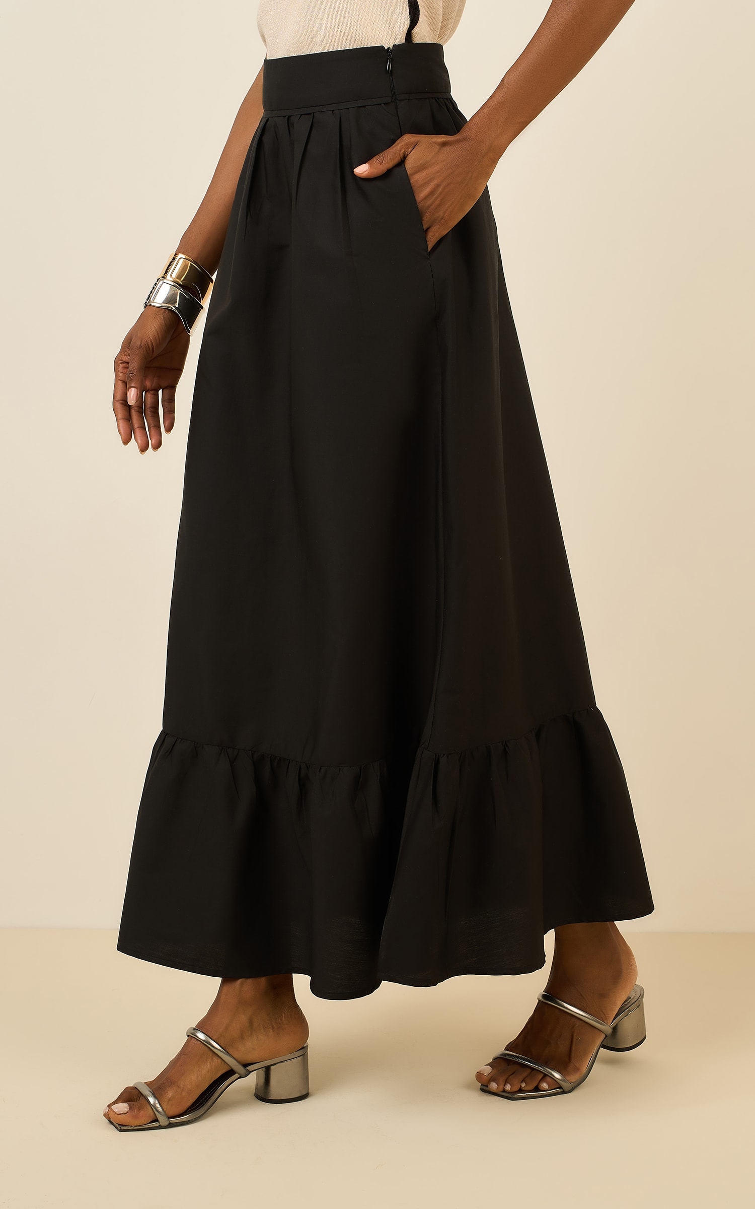 Saia Cropped Dinky Preto