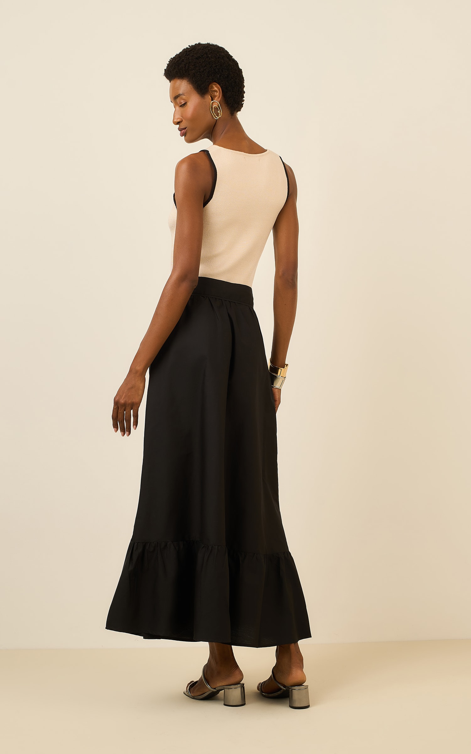Saia Cropped Dinky Preto