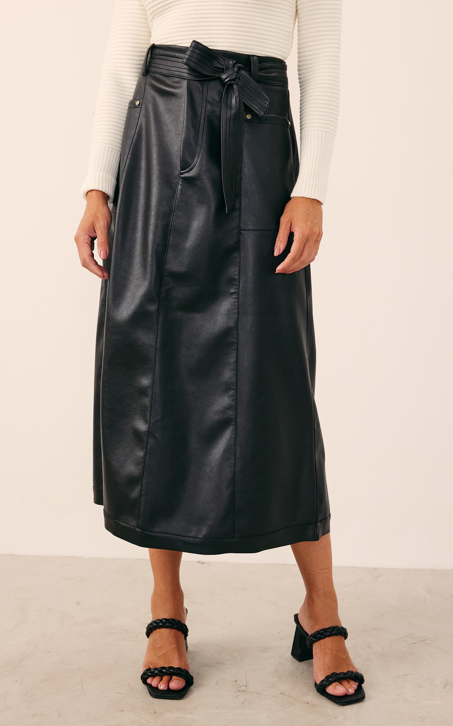 Saia Like Leather Midi Preto