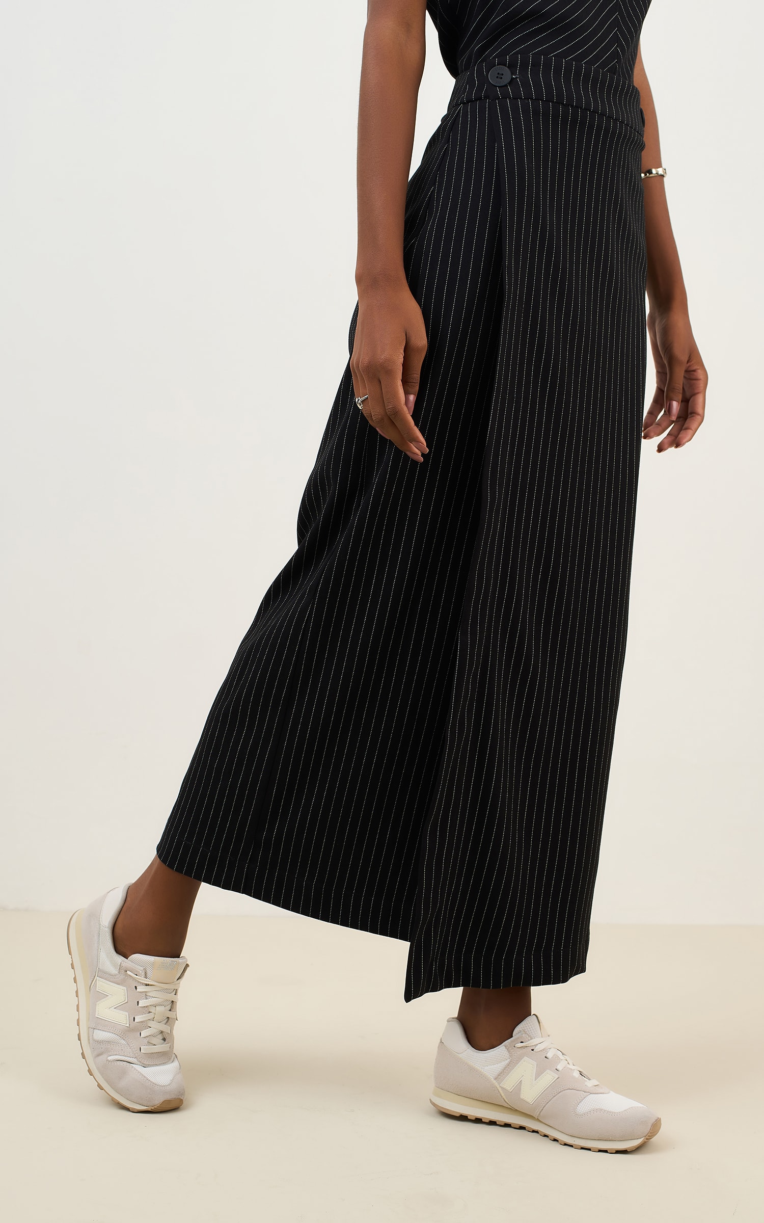 Saia Midi Artico Preto