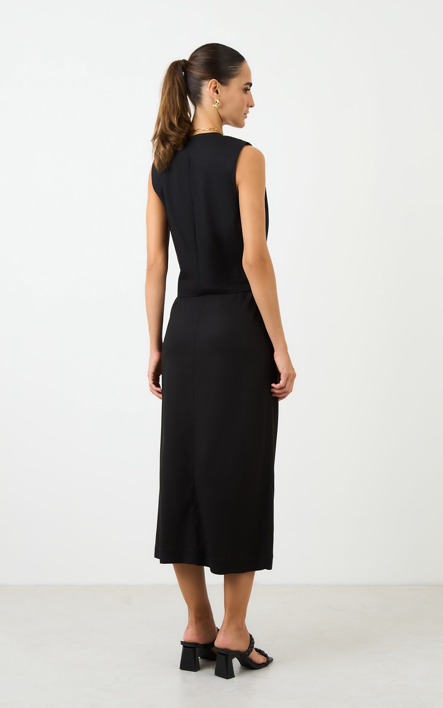 Saia Midi Bolsos Orvalho Preto