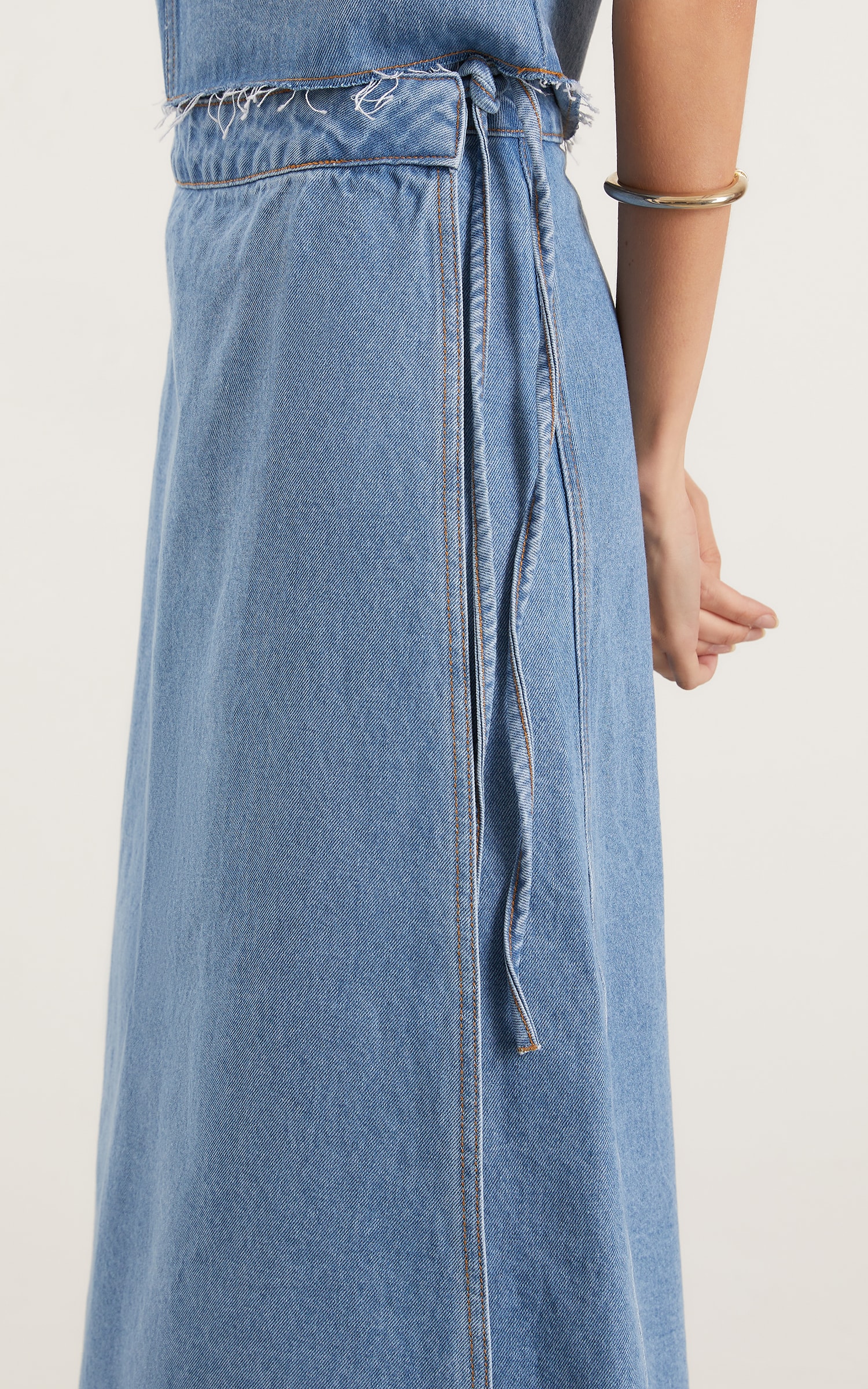 Saia Midi Envelope Jeans Médio