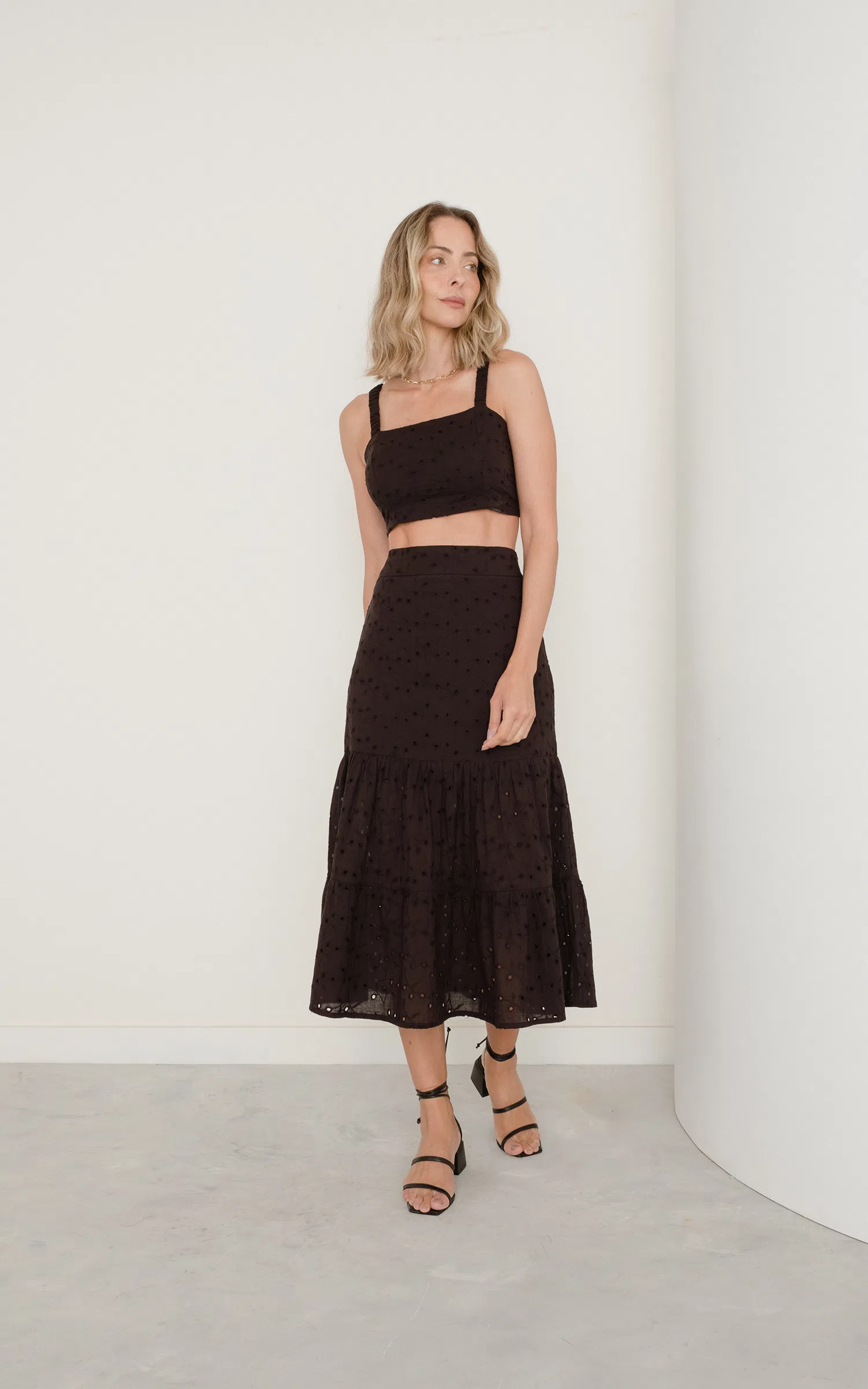 Saia Midi Laise Preto