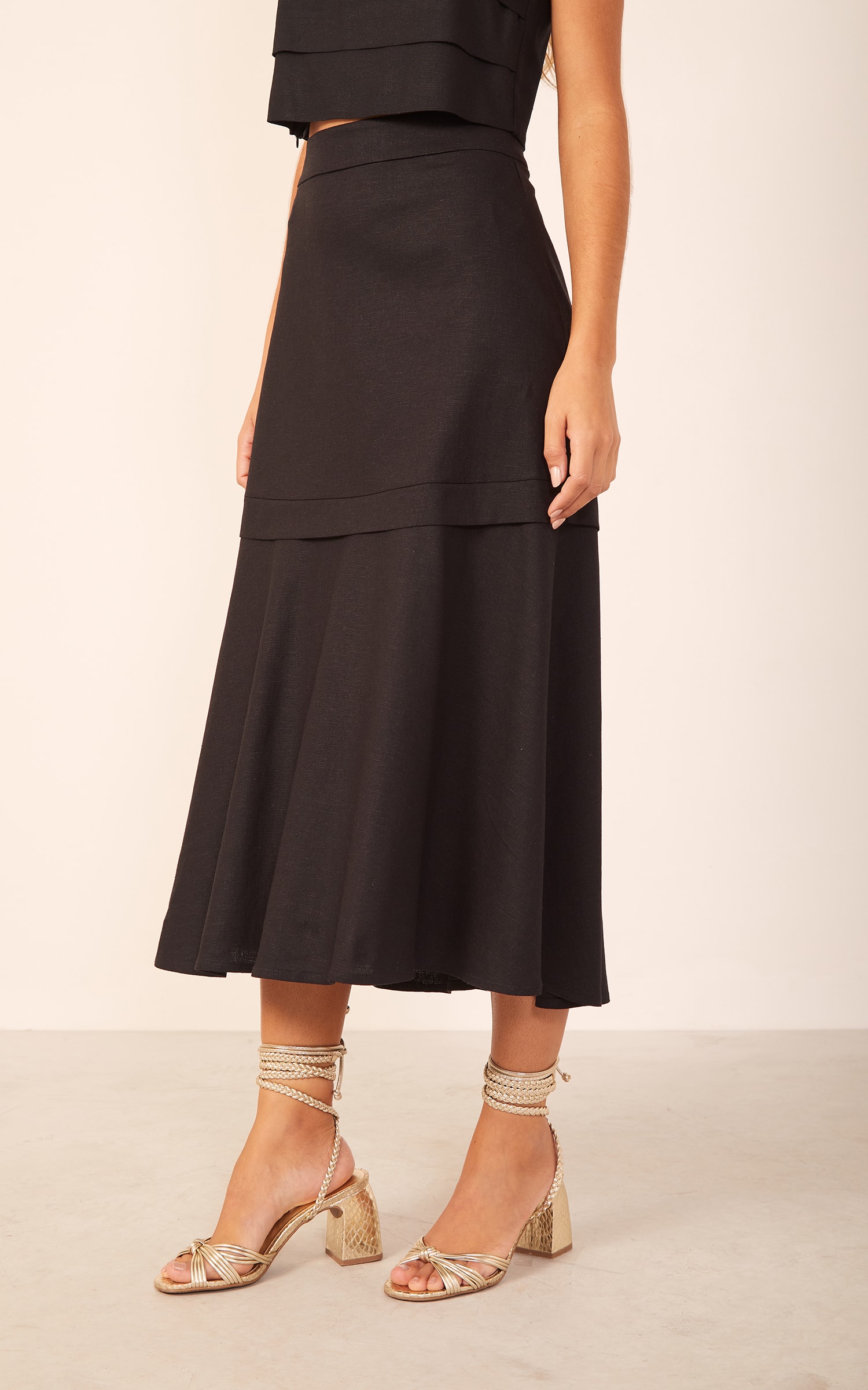 Saia Midi Linho Preto
