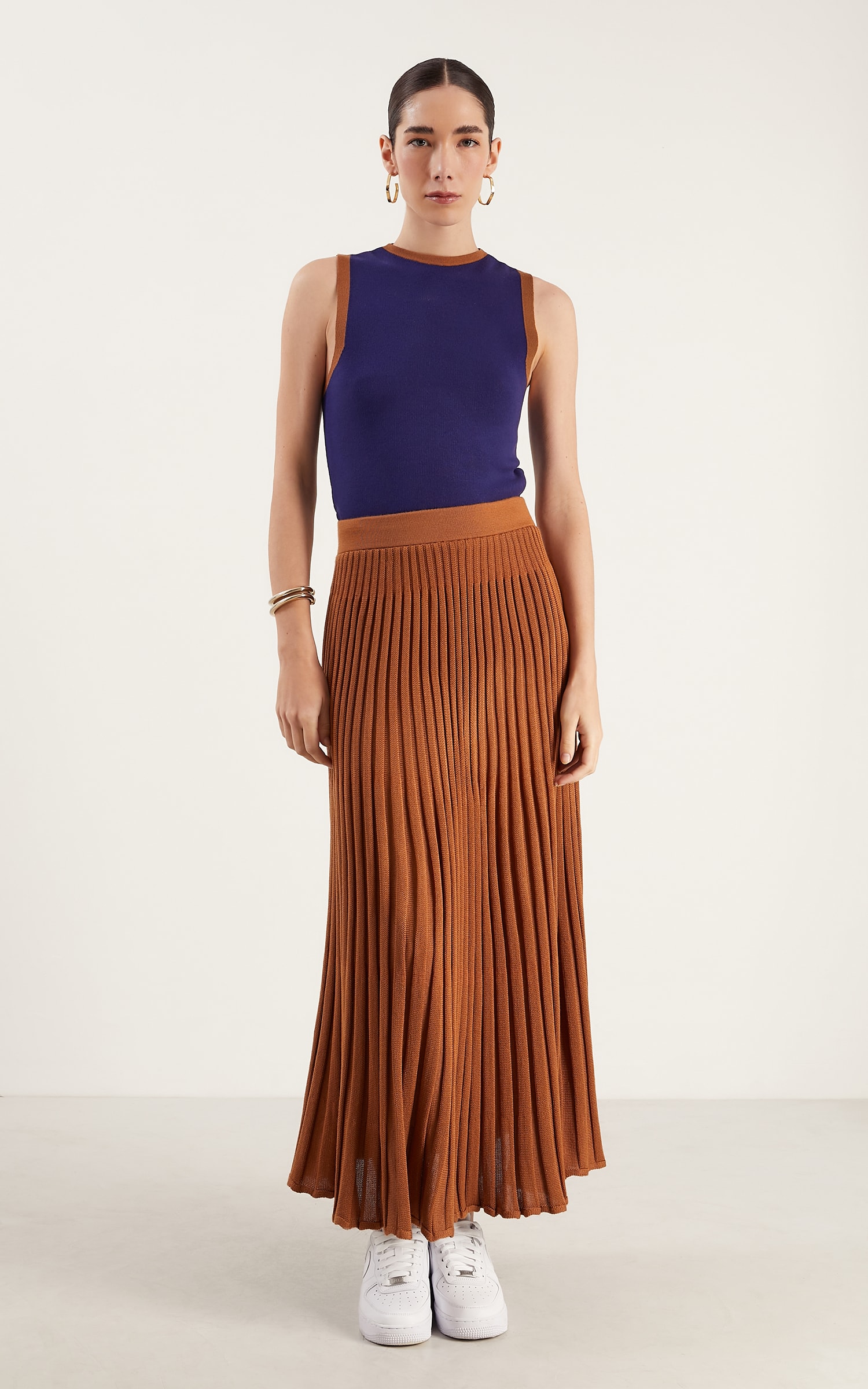 Saia Midi Tricot Plissada Caramelo