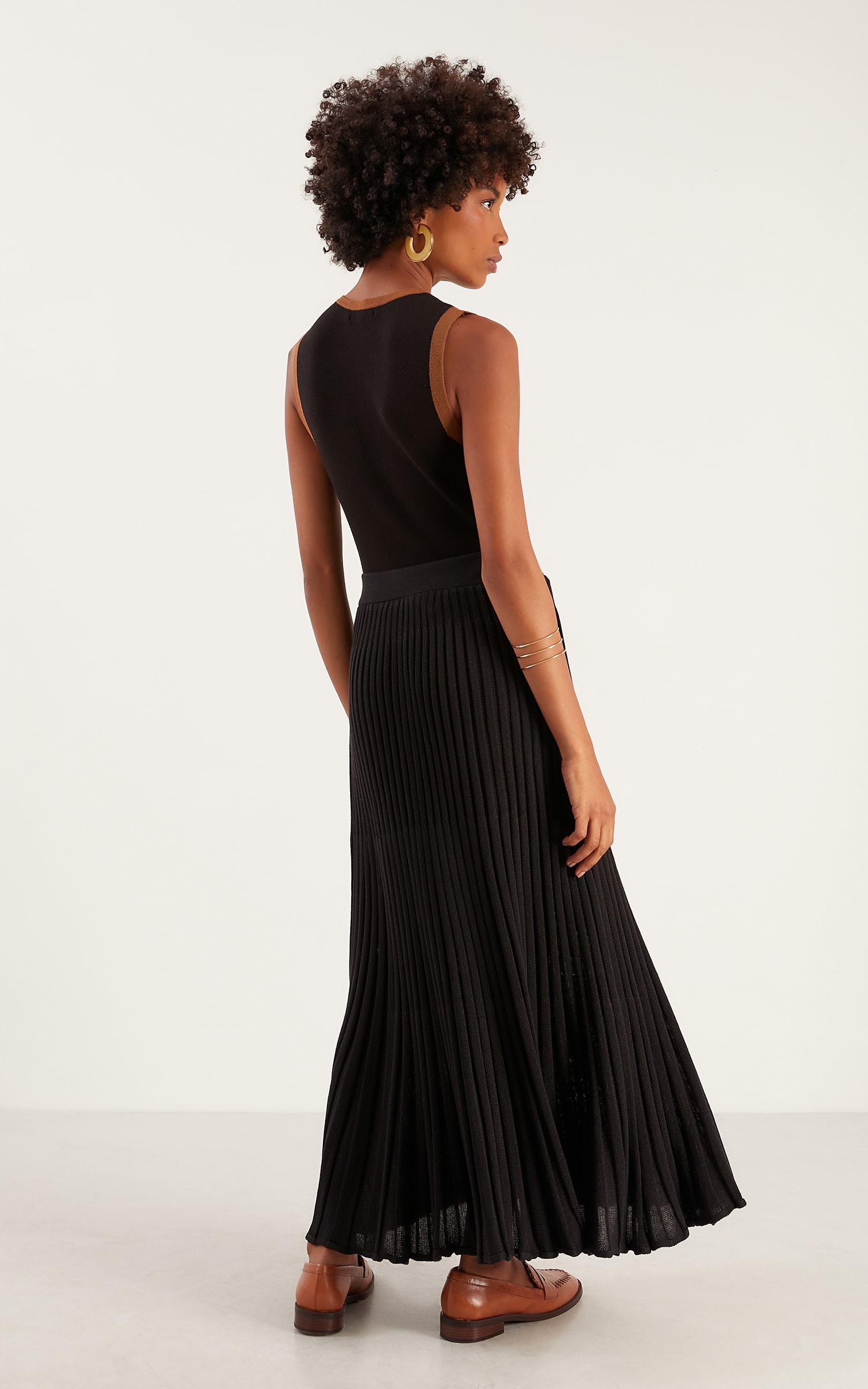 Saia Midi Tricot Plissada Preto