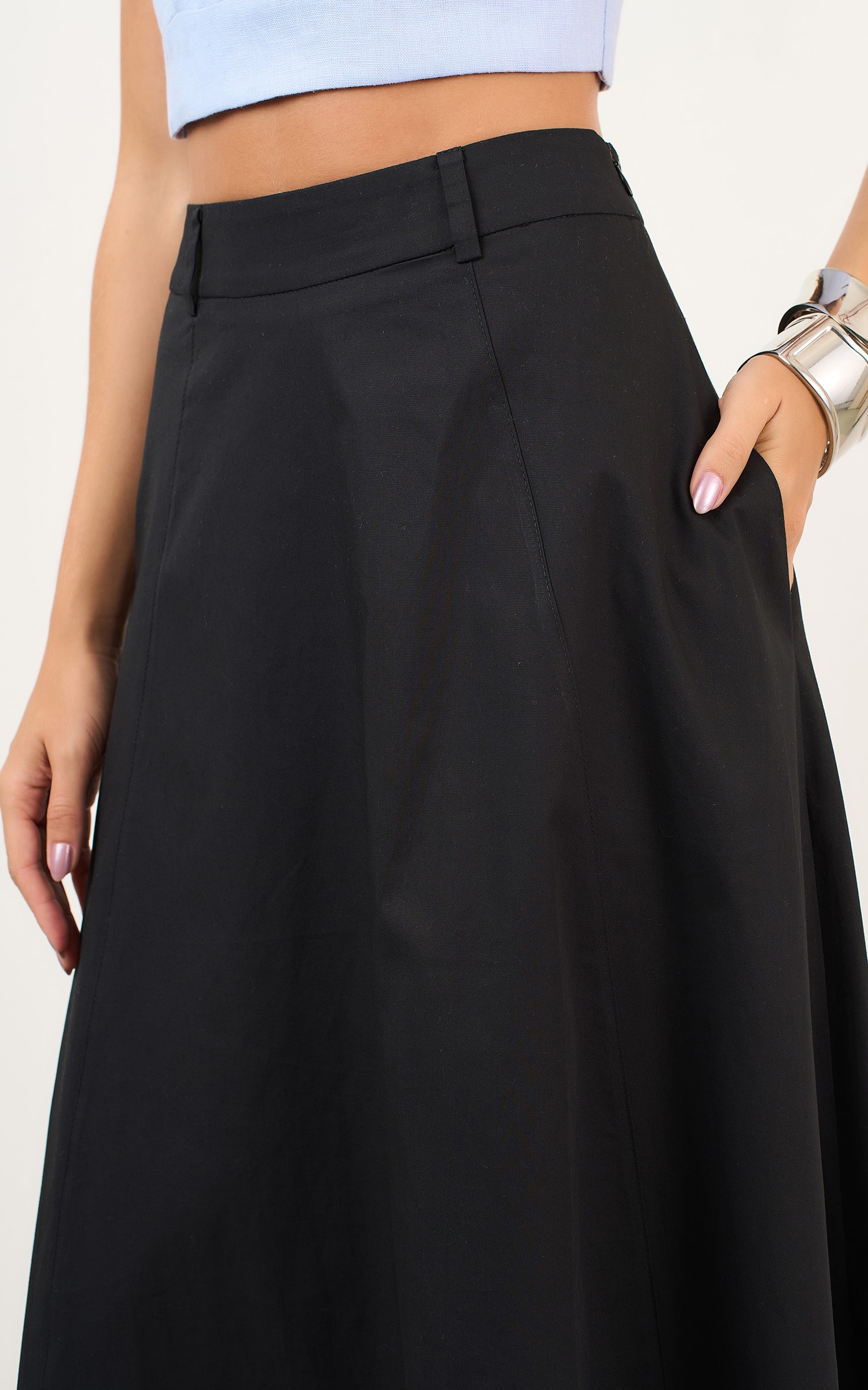Saia Recortes Dinky Preto