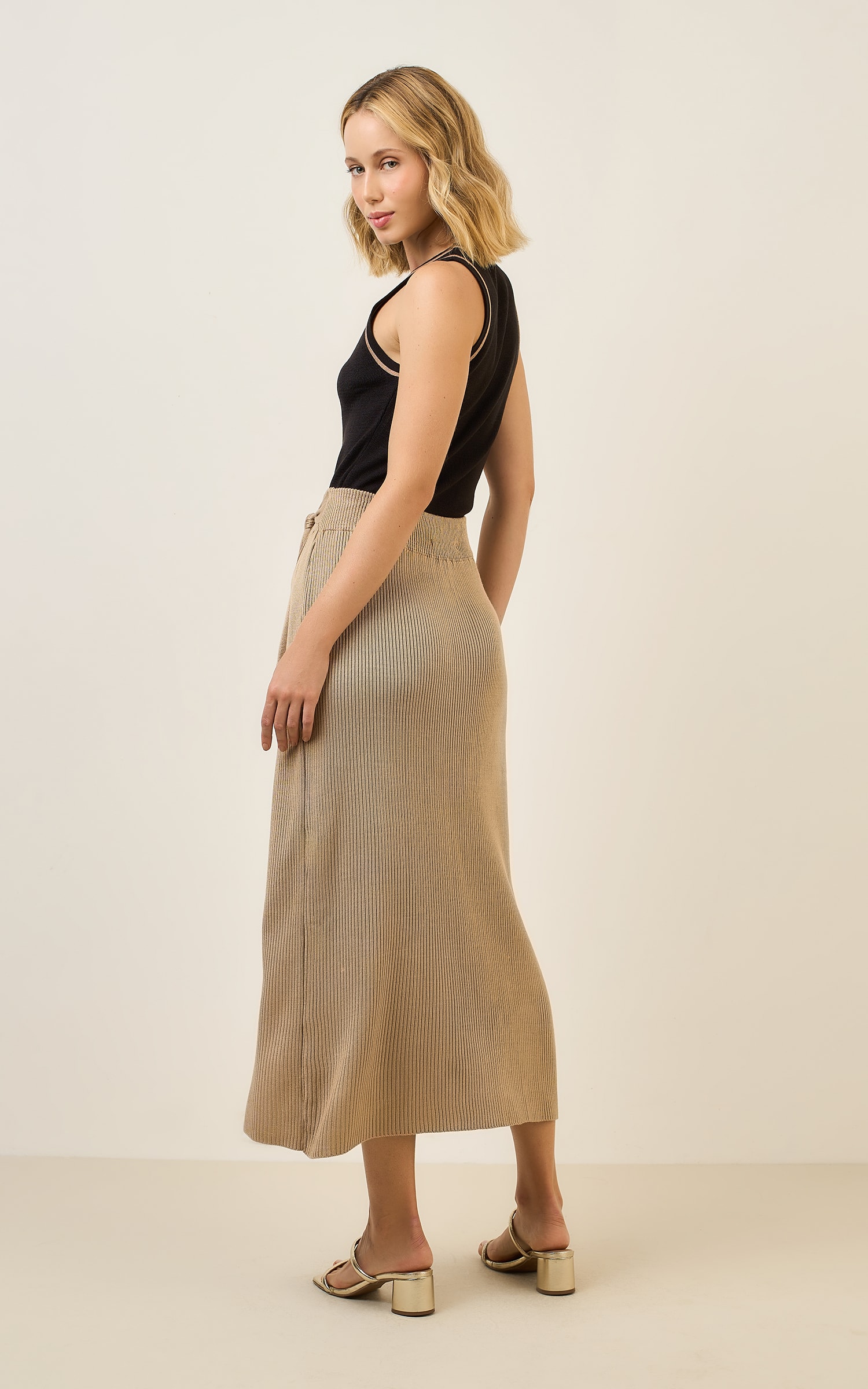 Saia Tricot Detalhe Cinto Rafia