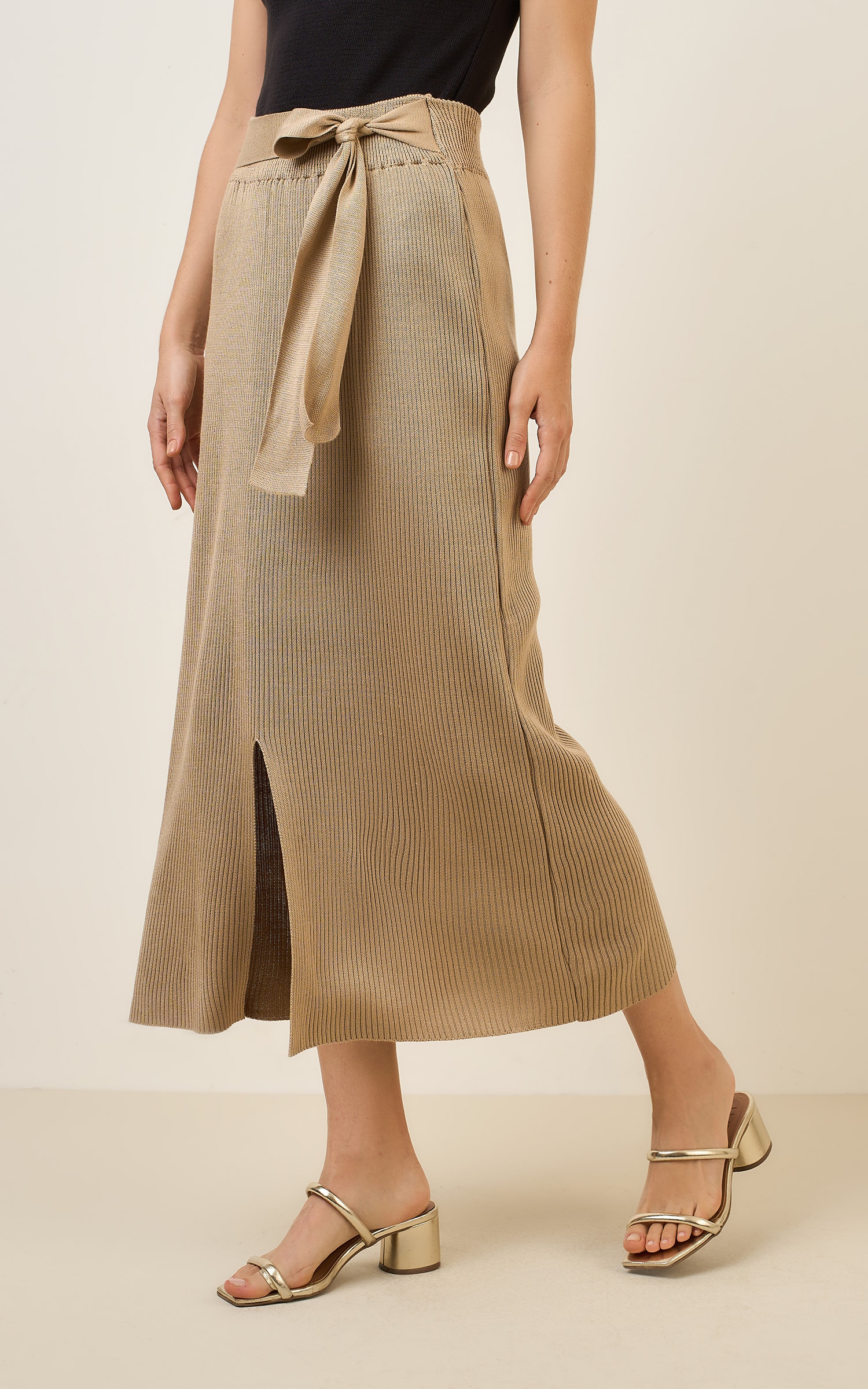 Saia Tricot Detalhe Cinto Rafia