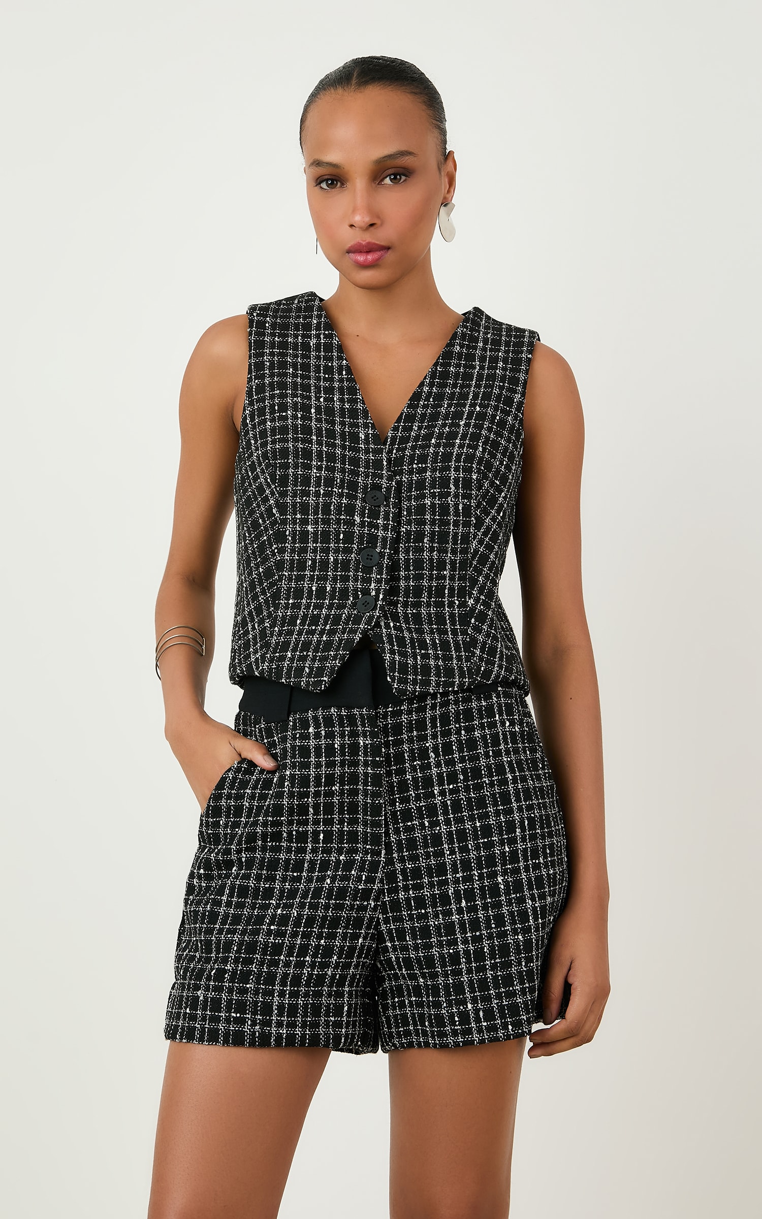 Short Alfaiataria Florenca Preto