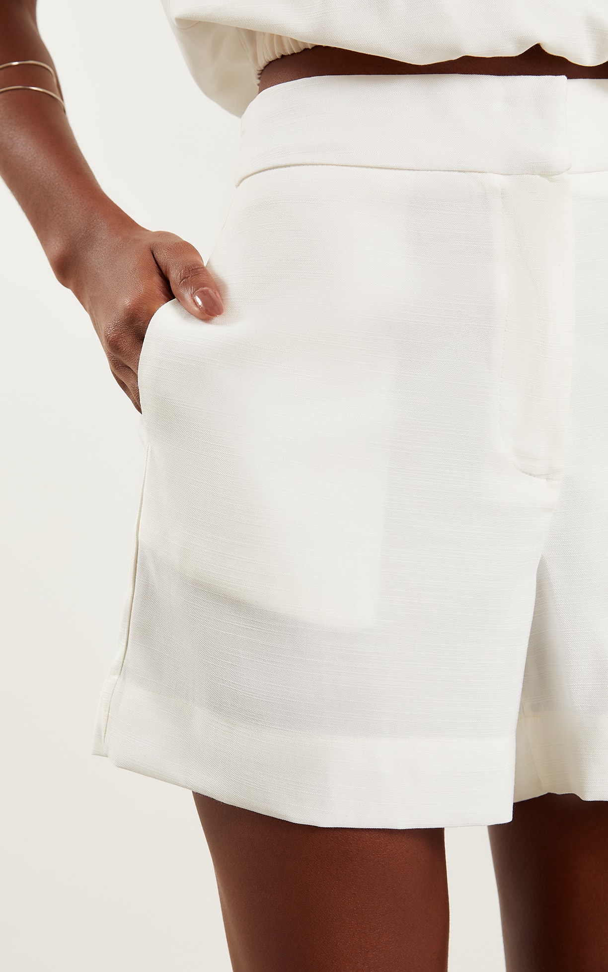 Short Alfaiataria Summer Off White