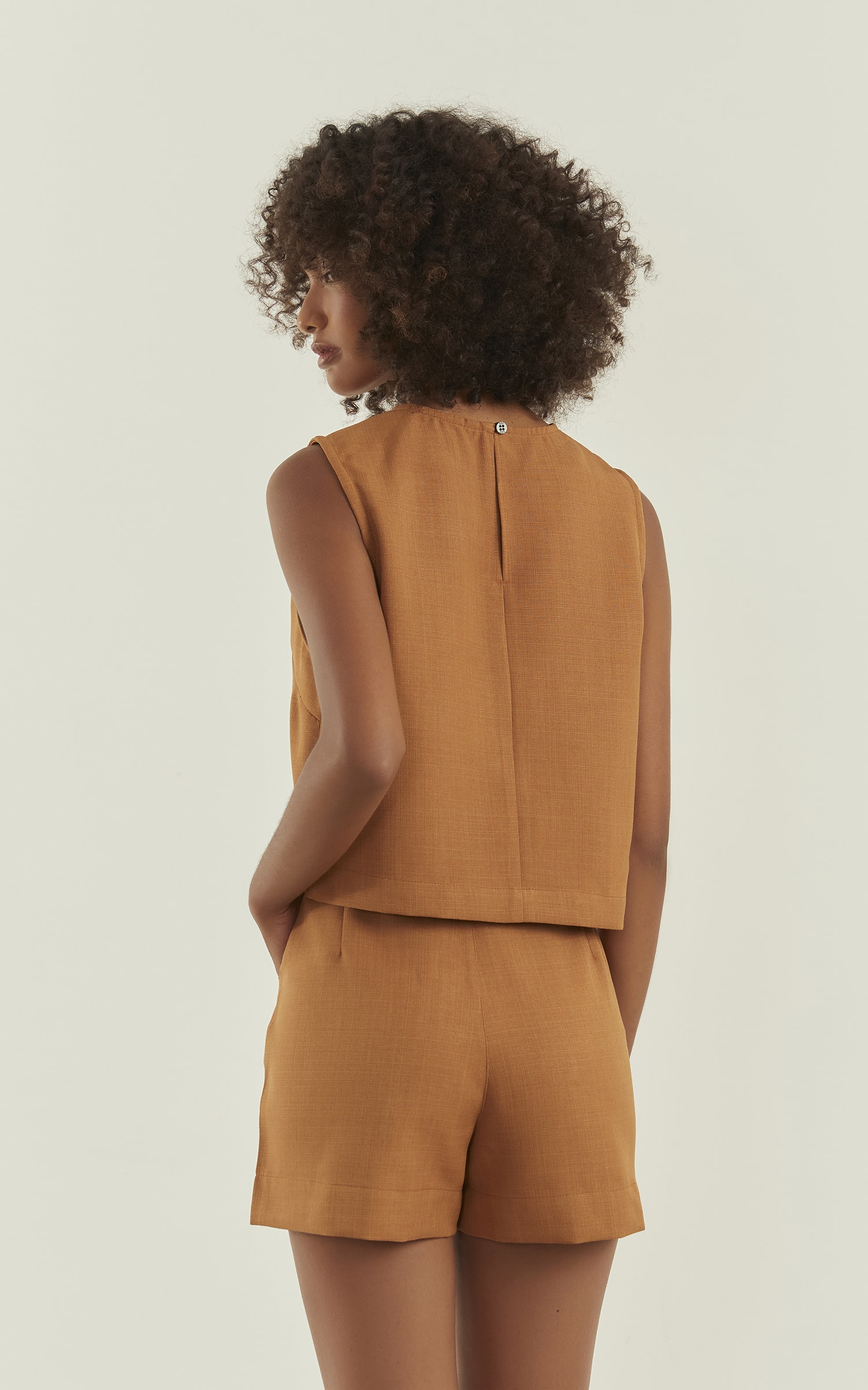 Short Aura Clochard Cappuccino