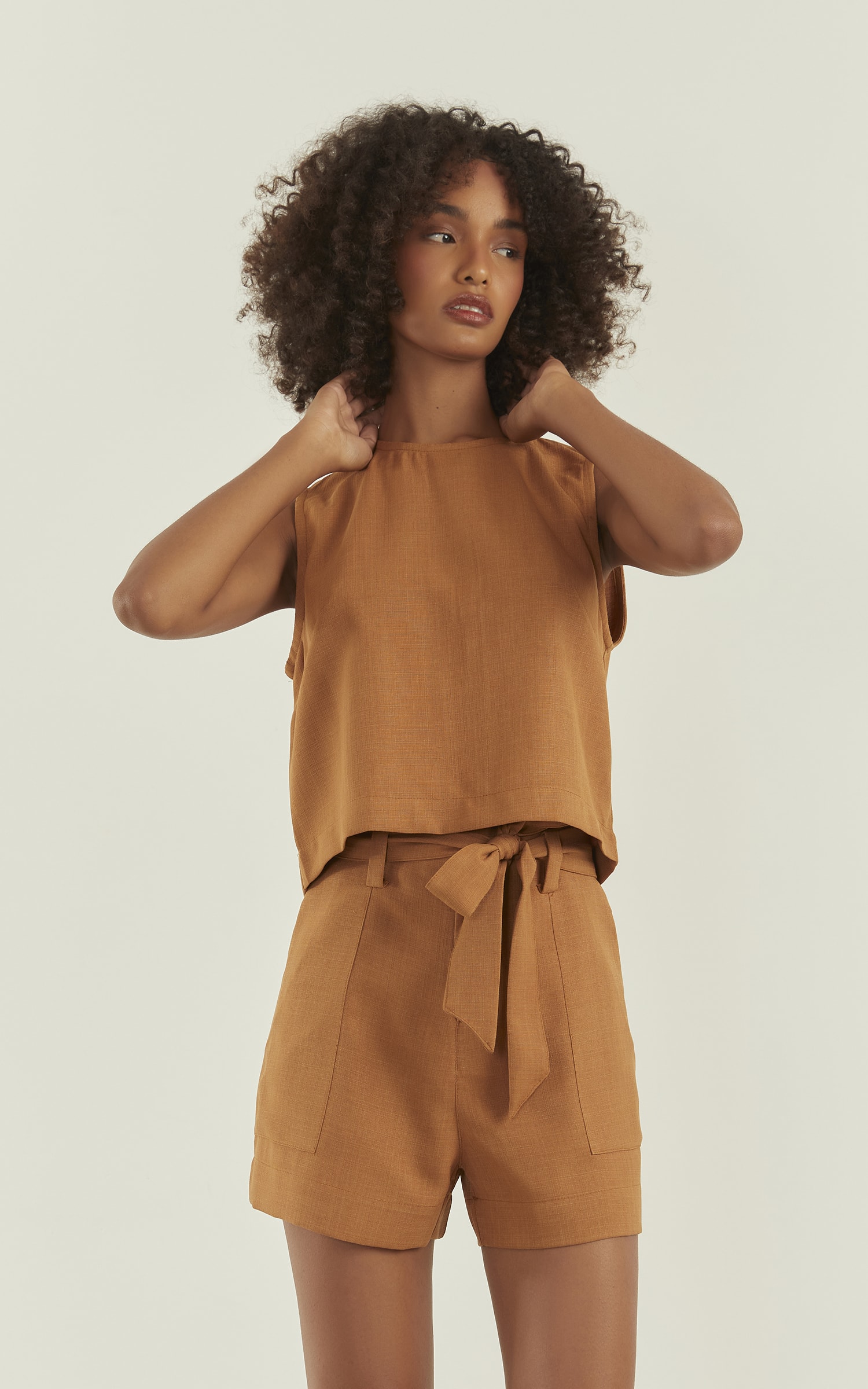 Short Aura Clochard Cappuccino