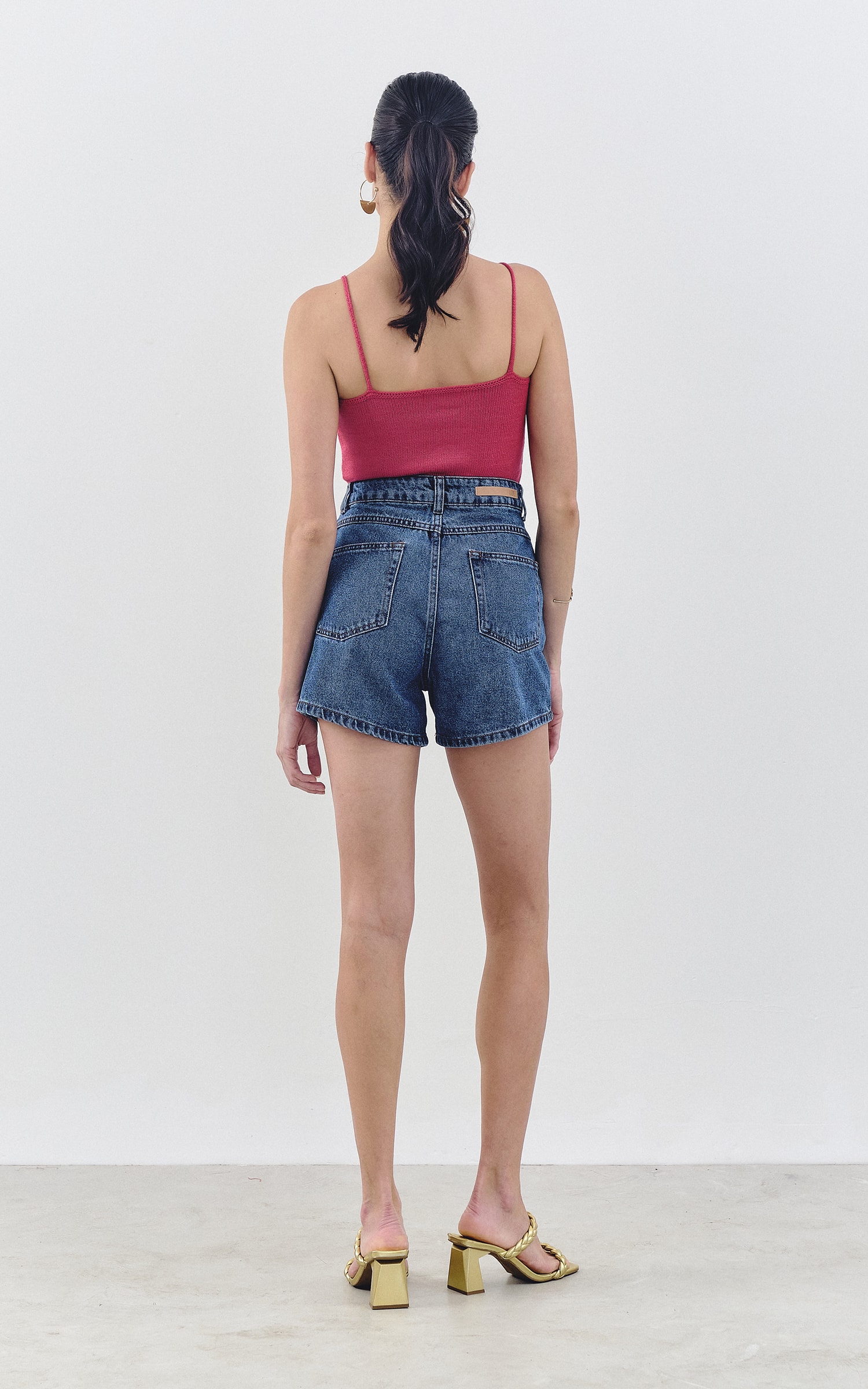 Short Basic Jeans