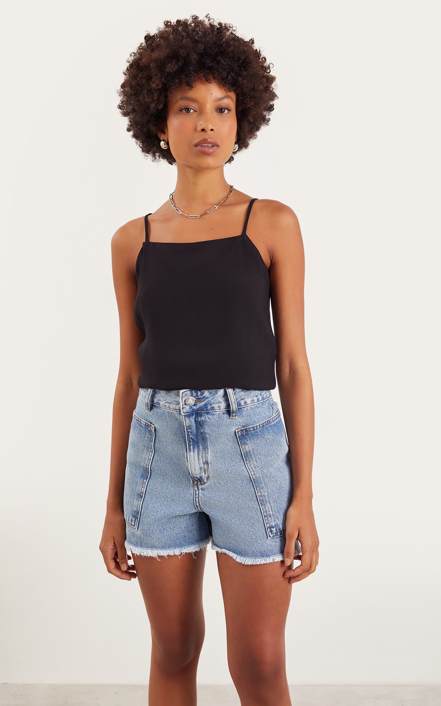 Short Bolso Lateral Jeans