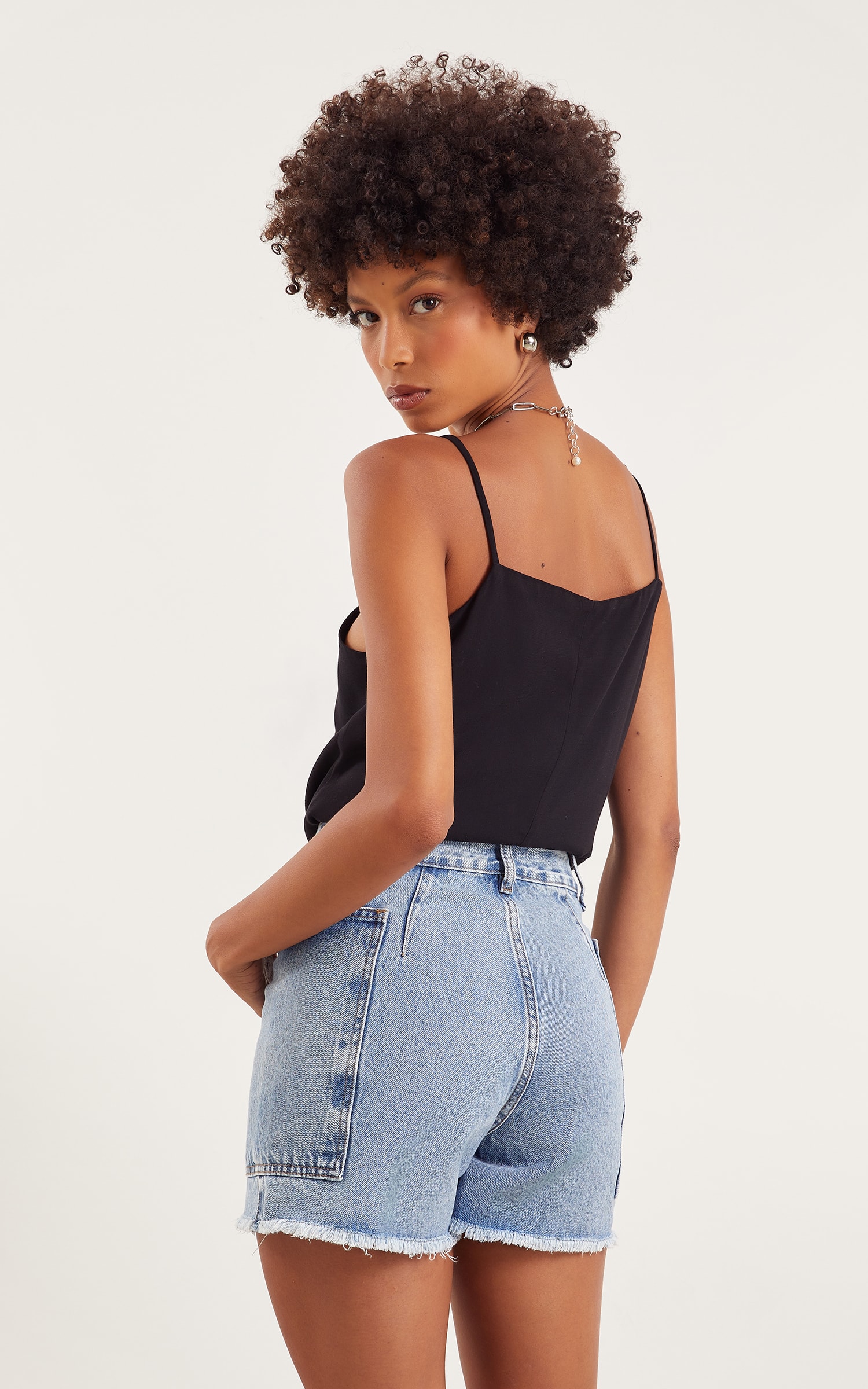 Short Bolso Lateral Jeans