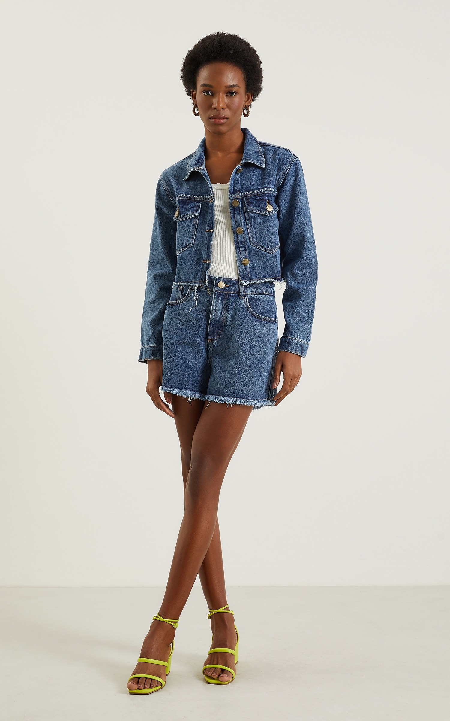 Short Bordado Jeans