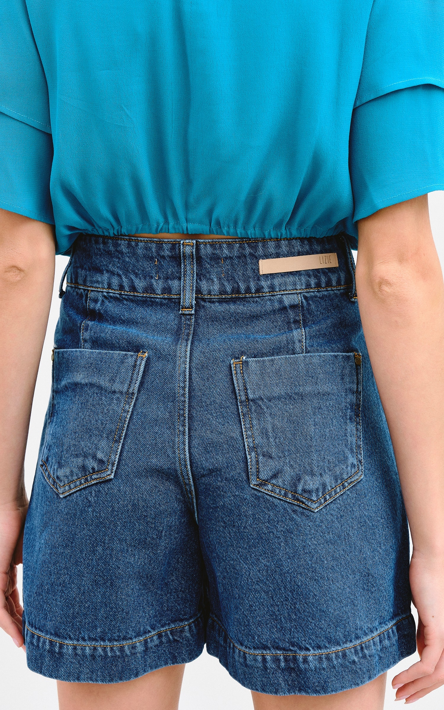 Short Botão Forrado Jeans