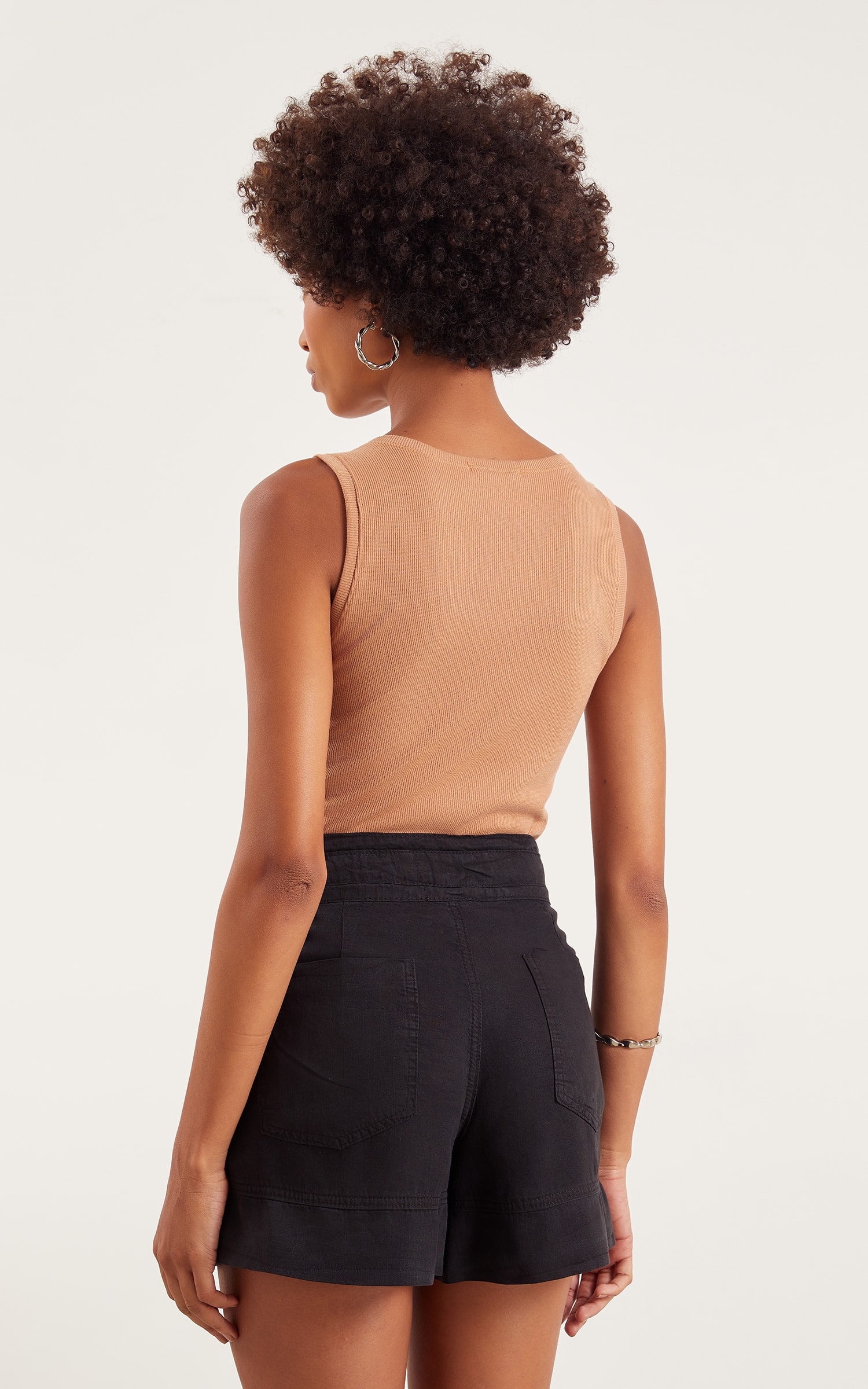 Short Clochard Bolsos Frontais Preto
