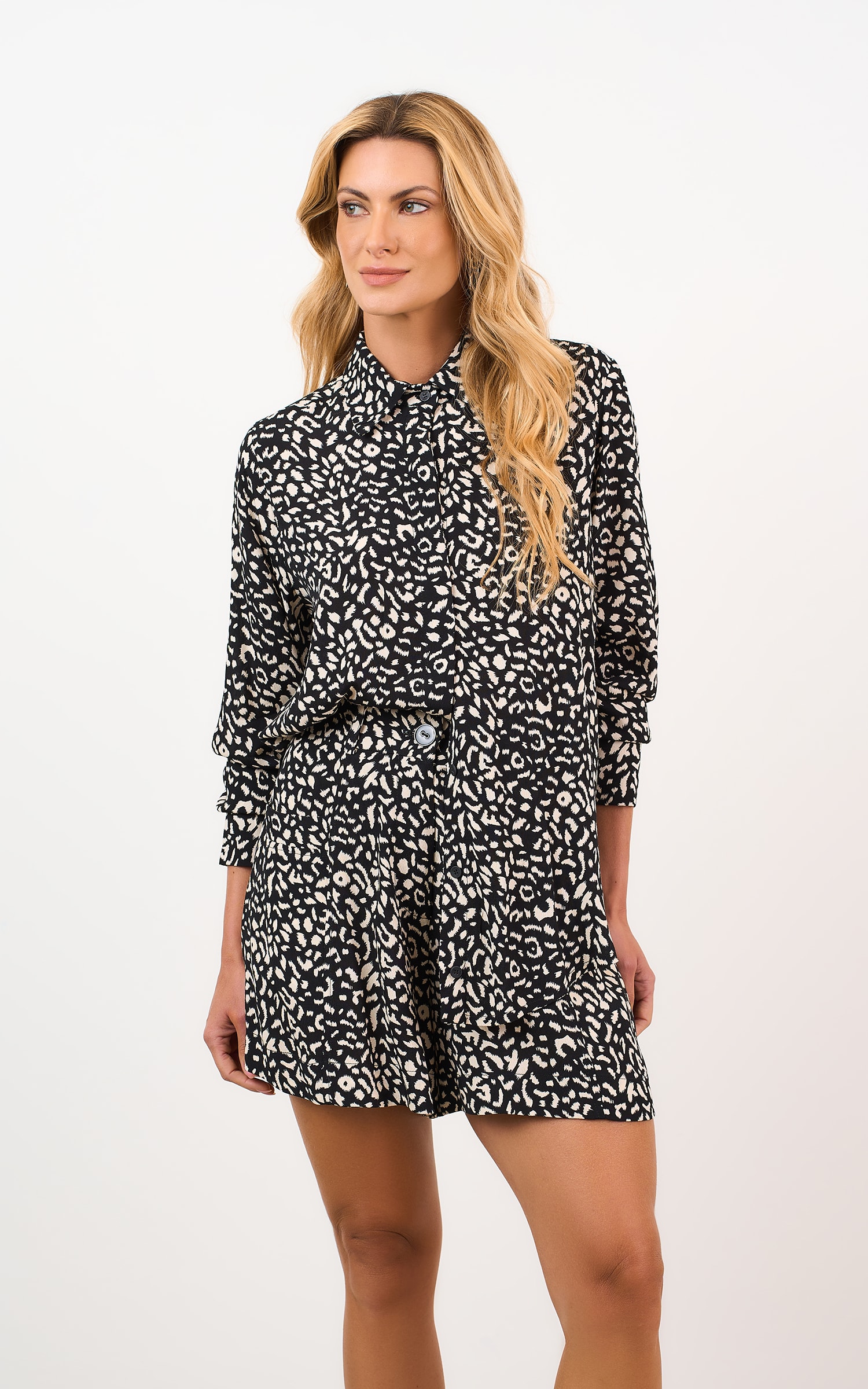 Short Curto Raffinato Preto